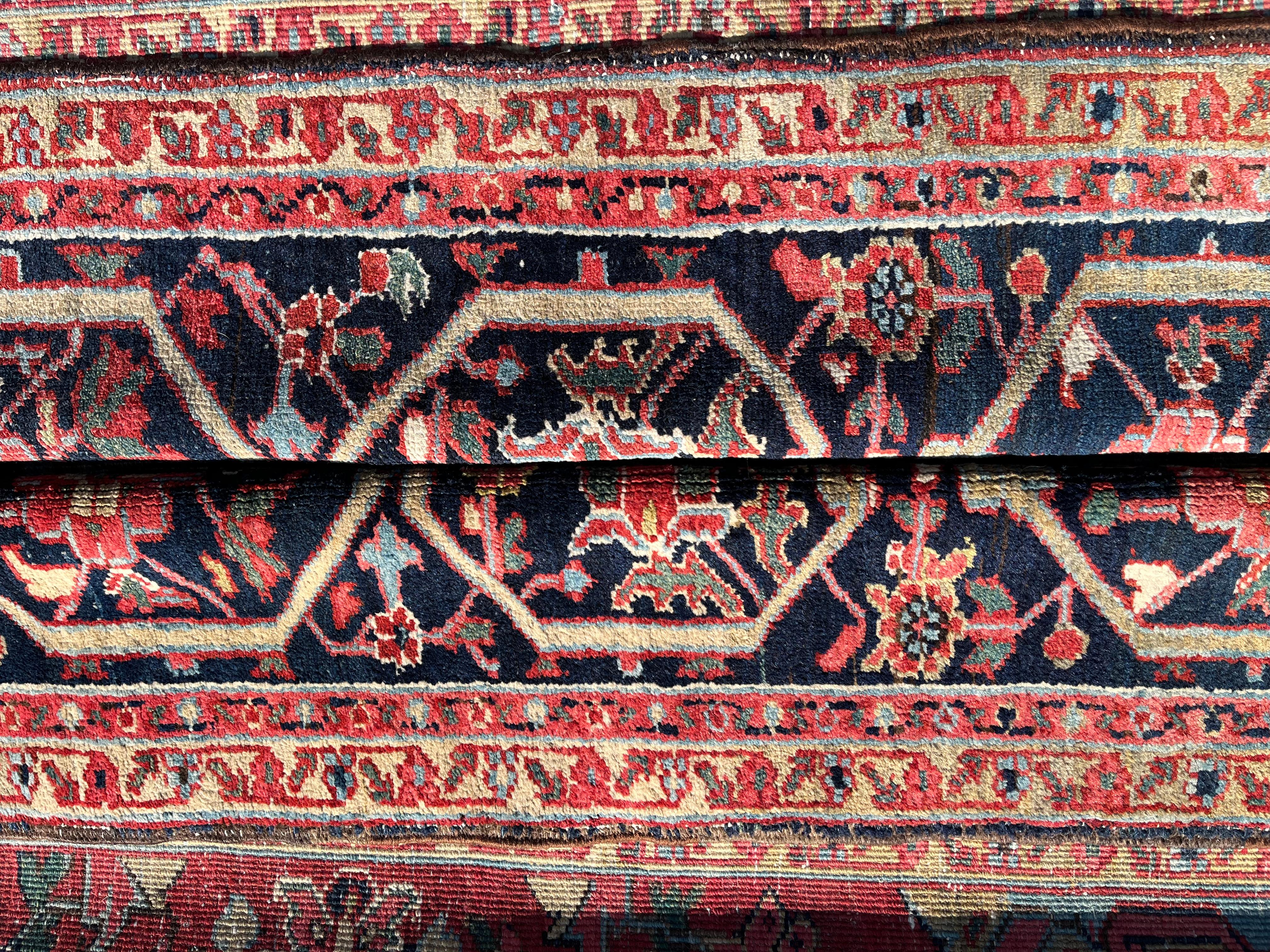 Antiker Heriz-Teppich, um 1900/1910 im Angebot 11