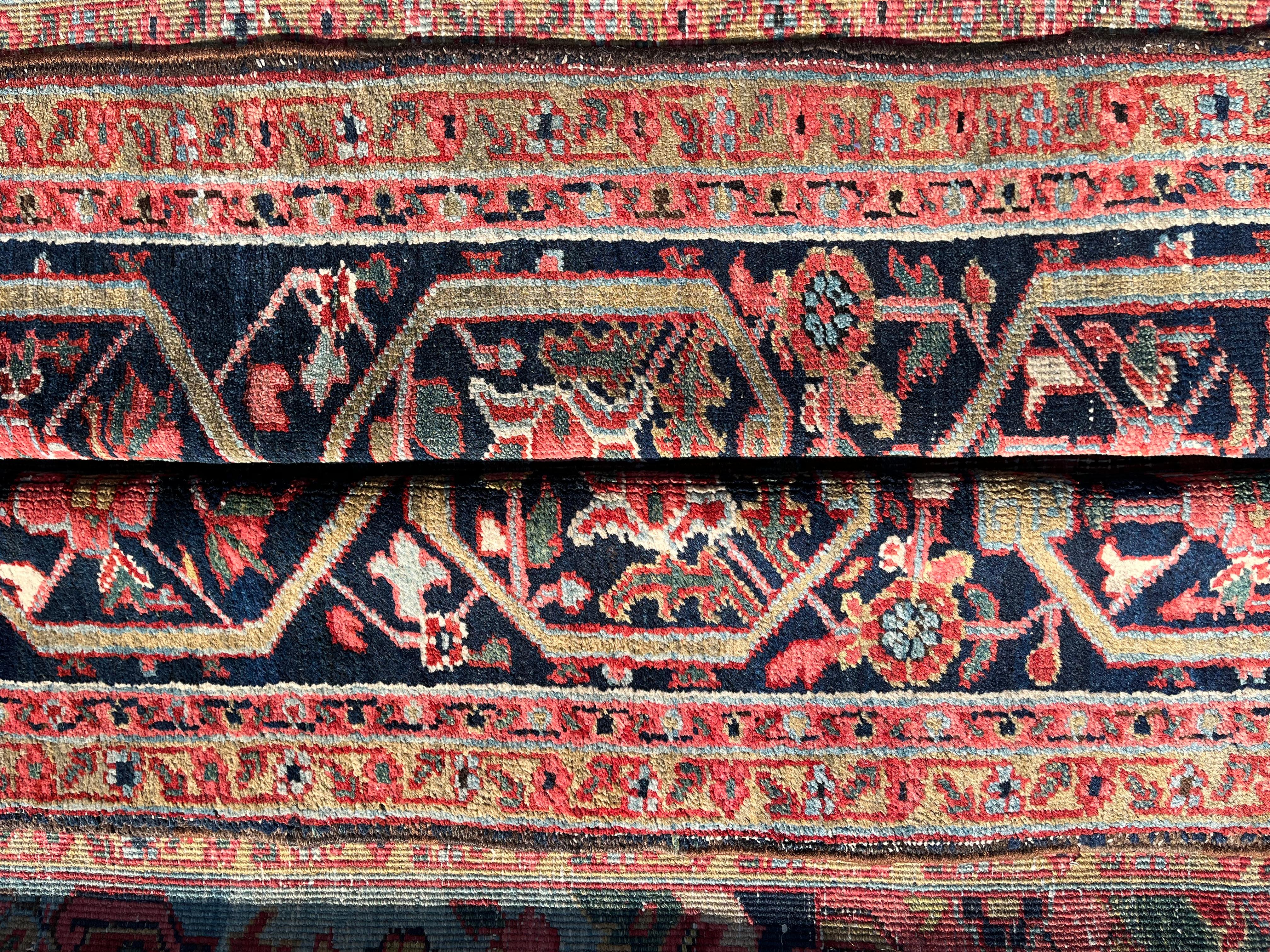 Antiker Heriz-Teppich, um 1900/1910 im Angebot 12