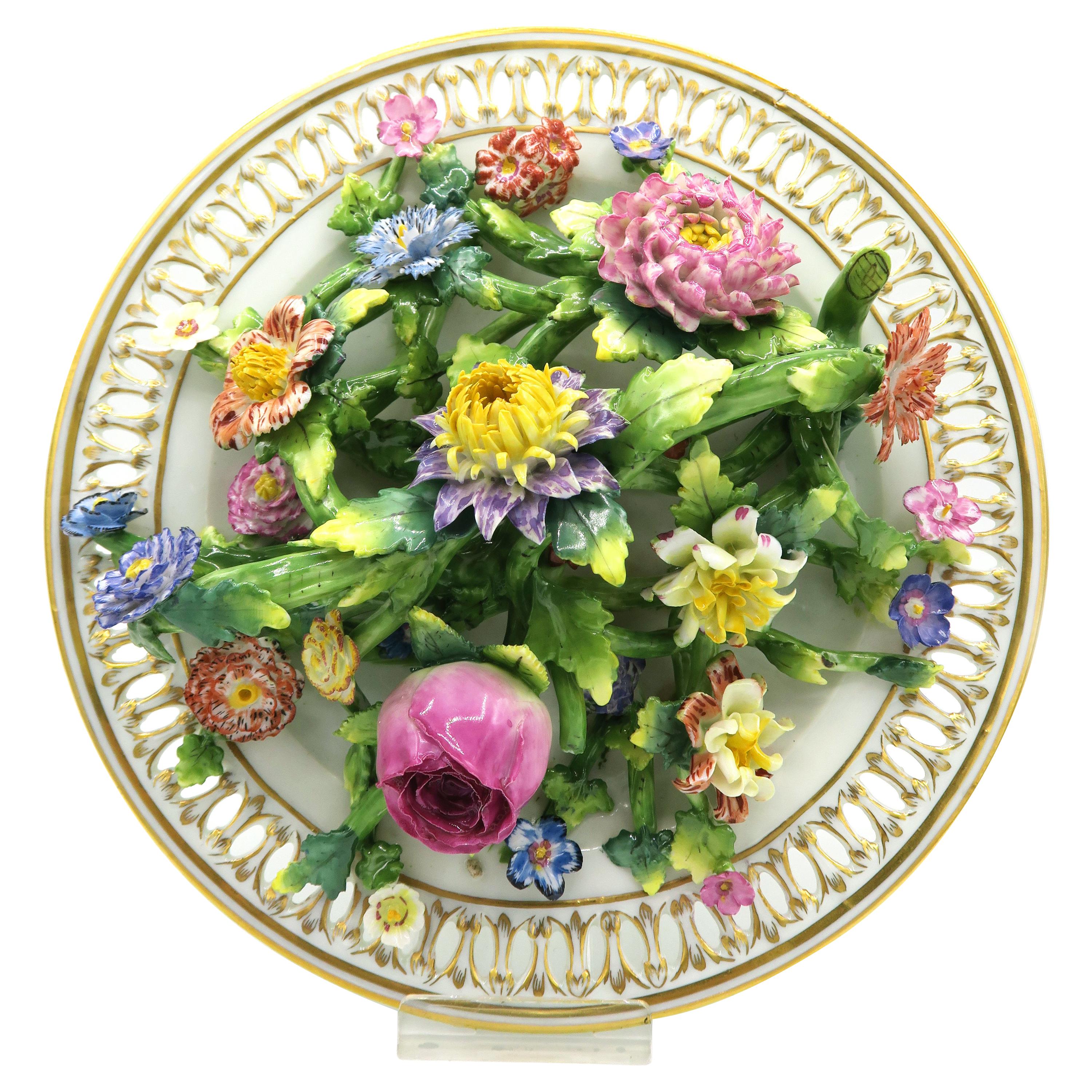 Antique Victorian Meissen Porcelain Flowers and Plate with Trom-Iʻoeil Effect For Sale