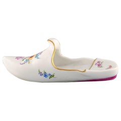 Antique Antik Meissen Slipper in Hand Painted Porcelain with Floral Motifs, 19th Century