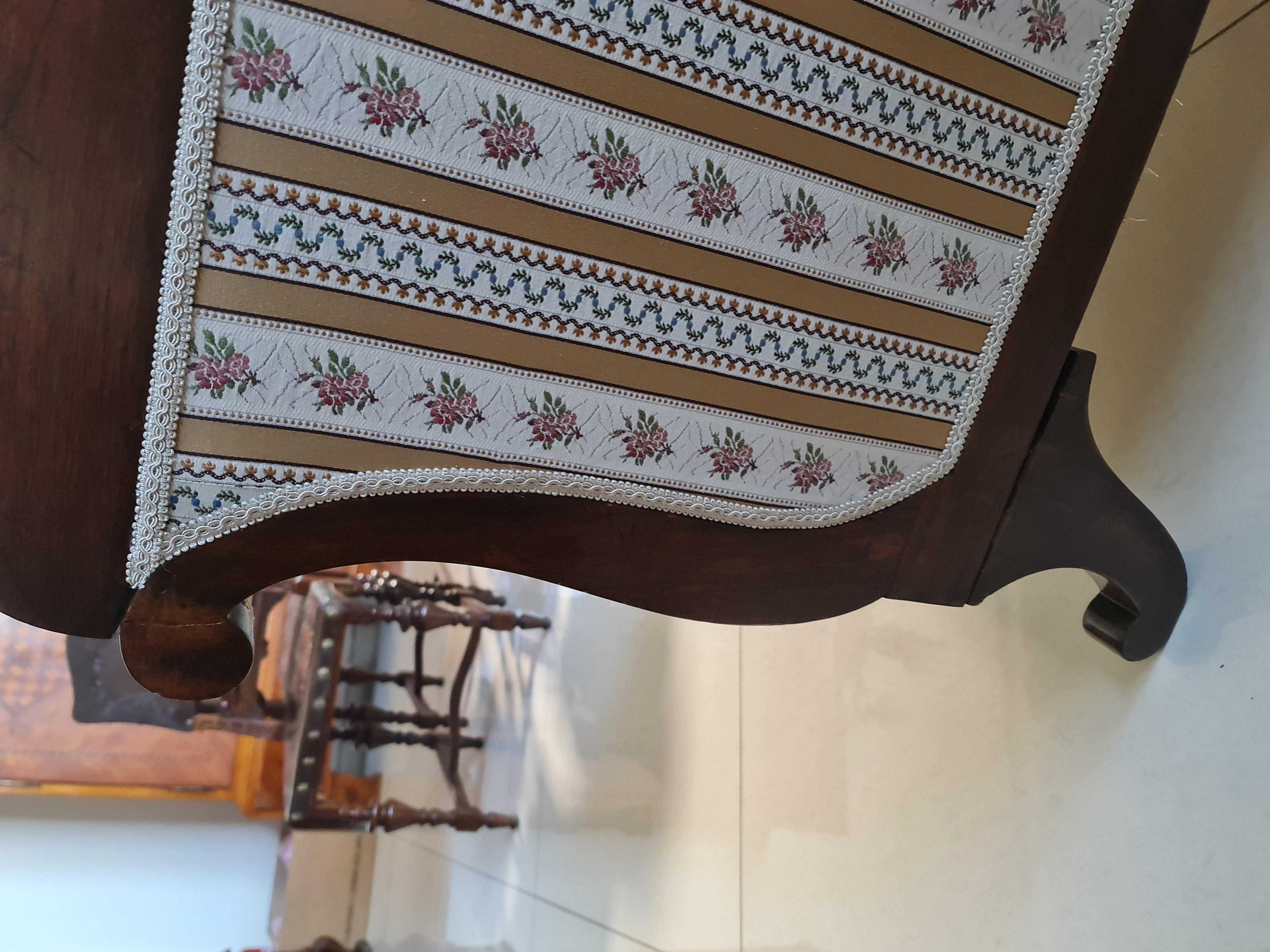 Antik nagy biedermeier 2 személyes kanapé  – jellemző csikós anyaggal, intarziás In Excellent Condition For Sale In Kerepes, HU