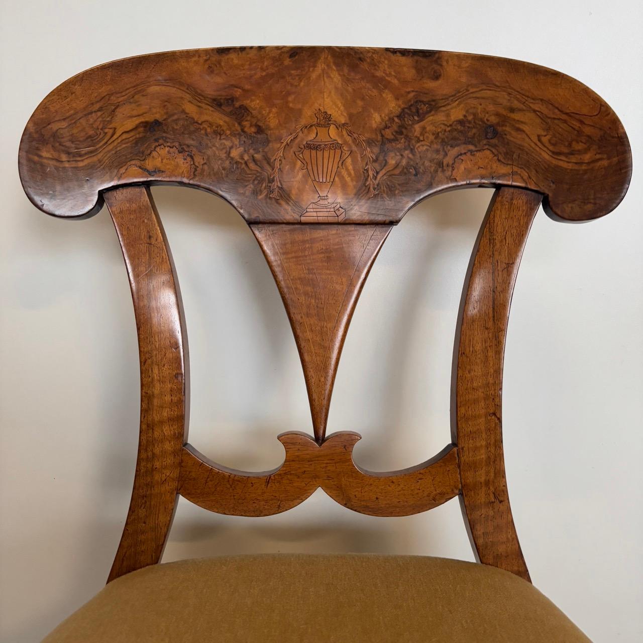 Antike Schaufelstühle Biedermeier um 1820 Wallnussholz 4 Stück im Zustand „Gut“ im Angebot in Würzburg, DE