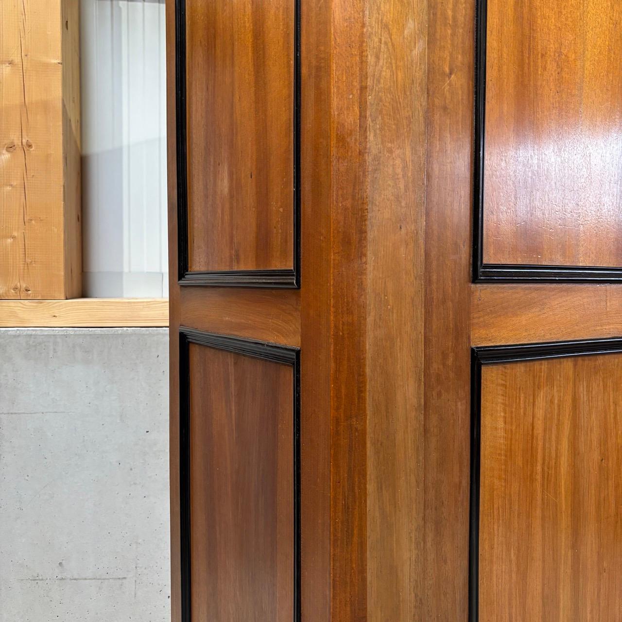 Antiker Kleiderschrank  Louis Philippe um 1860  Nussbaum en Bueno estado para la venta en Würzburg, DE