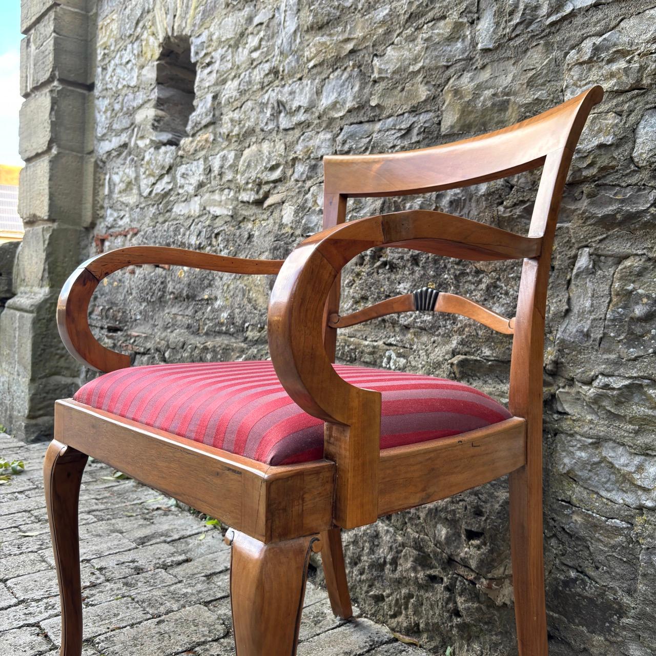 Silla antigua Biedermeier principios del siglo XIX nogal en venta 6
