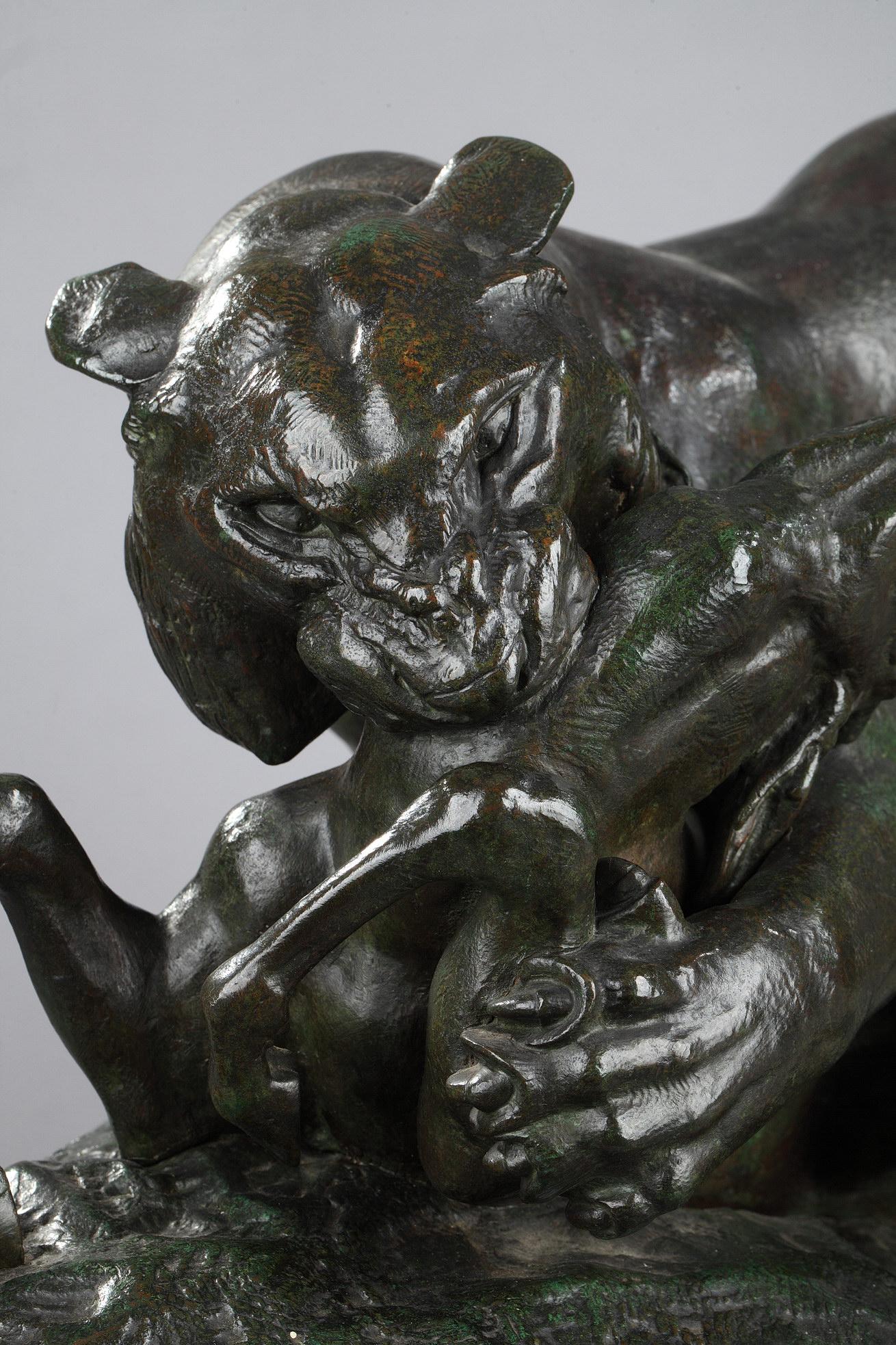 La tigre sorprende un'antilope - Figurative Sculpture Oro di Antoine-Louis Barye