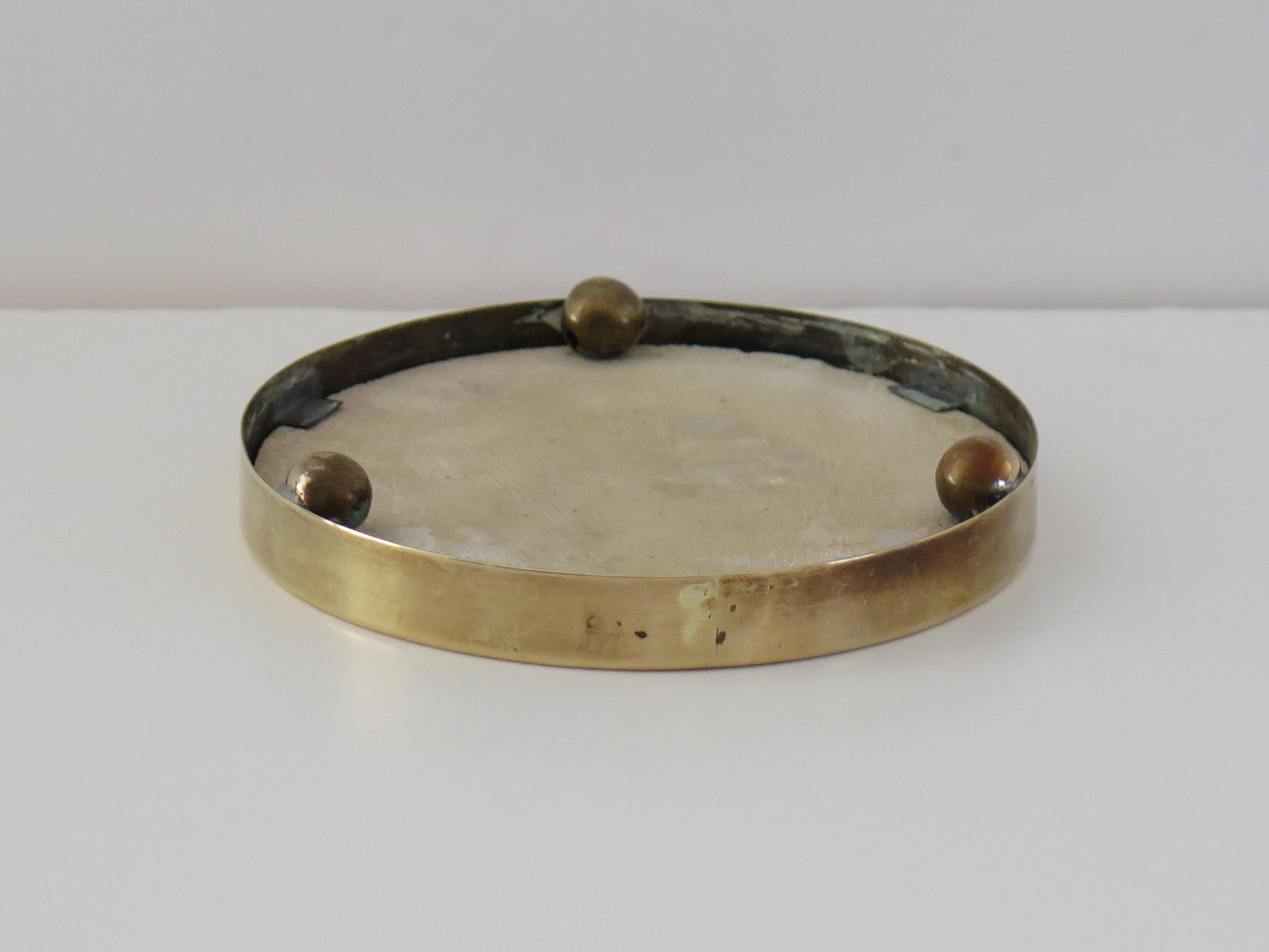 Antiker Manganfliesenständer aus Delft (18. Jh.) in Messingrahmen mit Stollenfüßen, um 1760 im Angebot 3