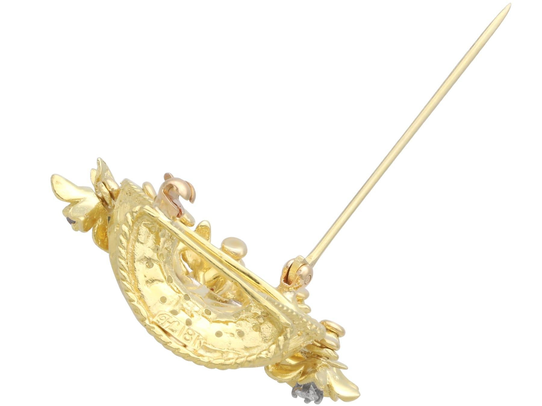 Antica spilla in oro giallo 18 ct. 0,15 ct. e diamanti 0,12 ct. in vendita 5