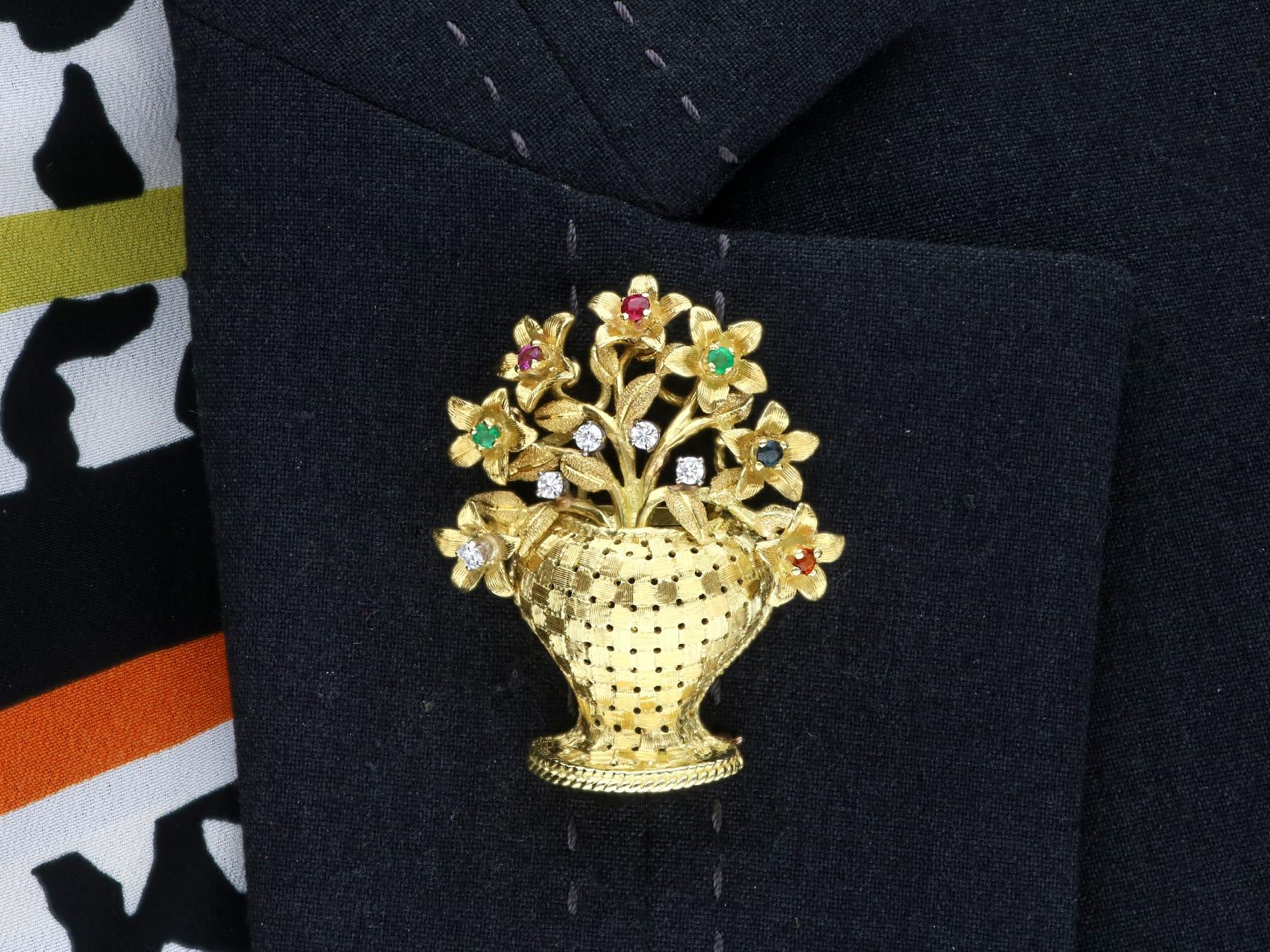 Antica spilla in oro giallo 18 ct. 0,15 ct. e diamanti 0,12 ct. in vendita 8