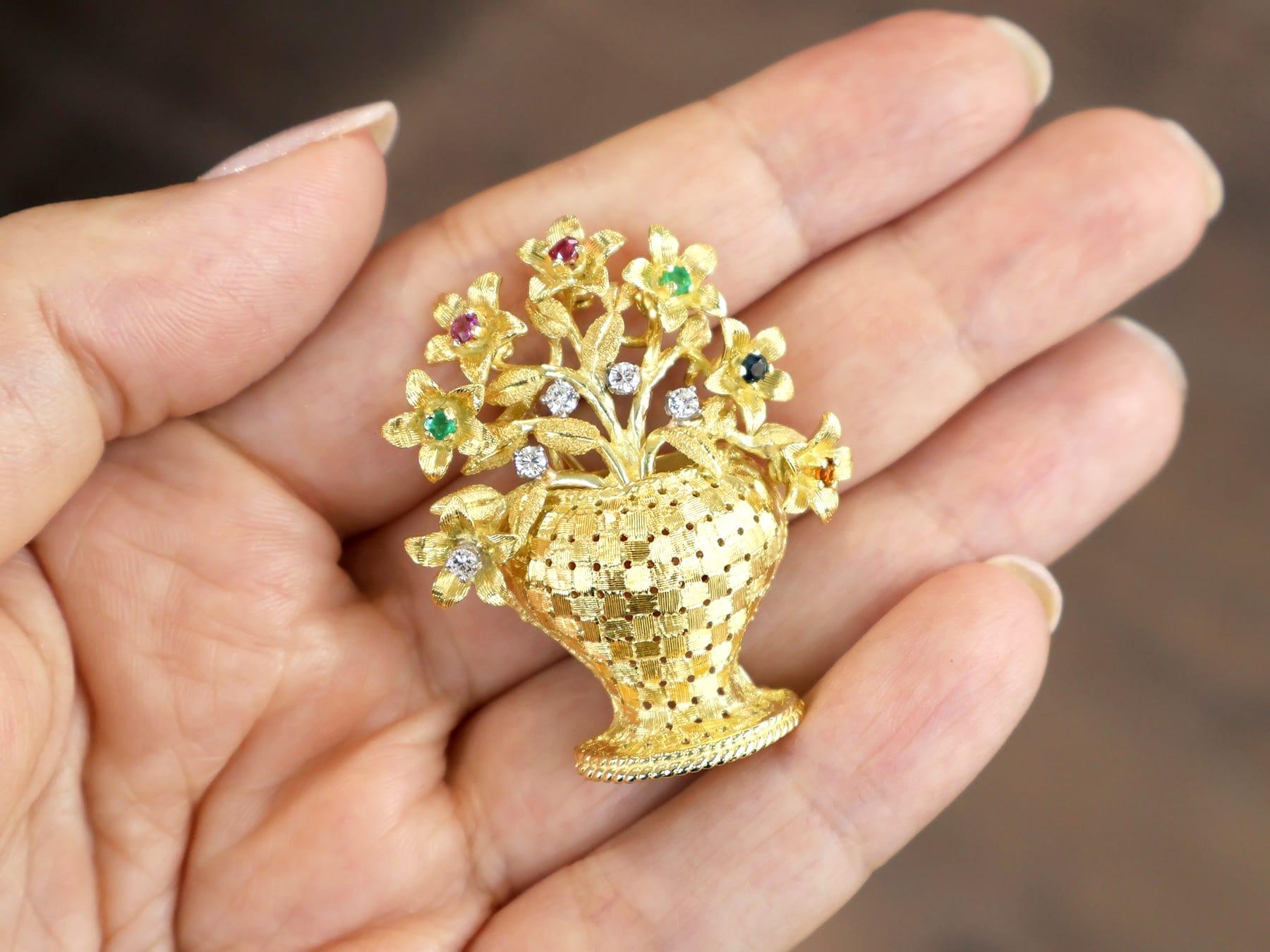 Antica spilla in oro giallo 18 ct. 0,15 ct. e diamanti 0,12 ct. In condizioni ottime in vendita a Jesmond, Newcastle Upon Tyne