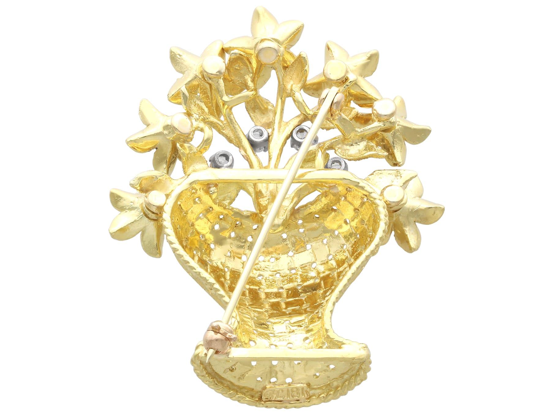 Antica spilla in oro giallo 18 ct. 0,15 ct. e diamanti 0,12 ct. in vendita 4