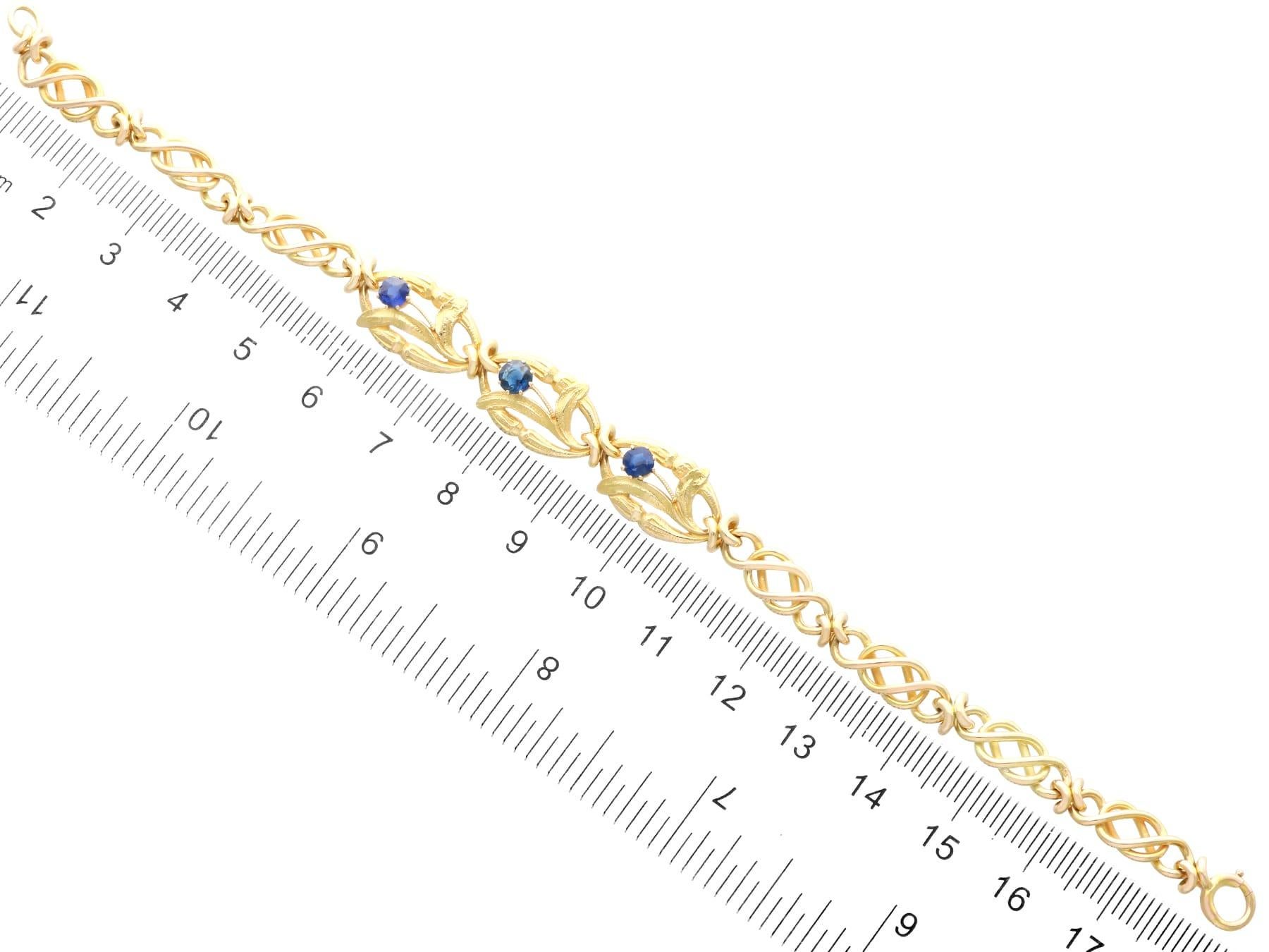 Bracelet ancien en saphir basaltique de 0,20 carat et or jaune 18k Circa 1925 en vente 6