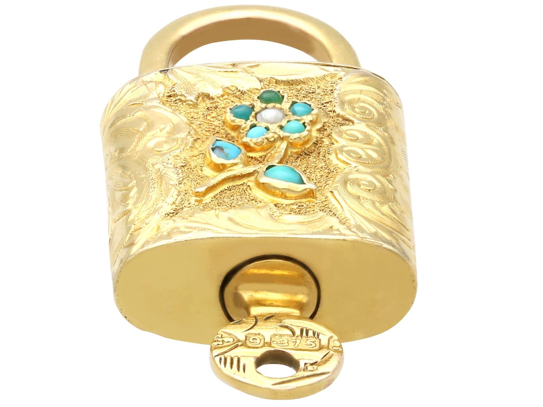 Cabochon Antique 0.20Ct Turquoise and Pearl 9k Yellow Gold Padlock/Bracelet Clasp  For Sale