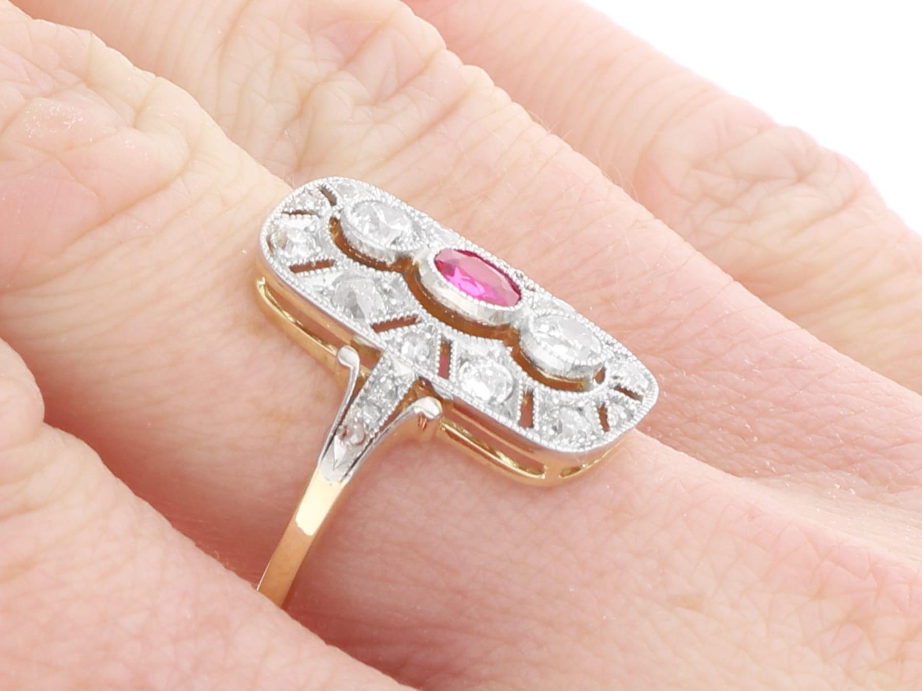 Bague ancienne en or jaune 14 carats avec rubis de 0,26 carat et diamants de 0,65 carat, c. 1925 en vente 5
