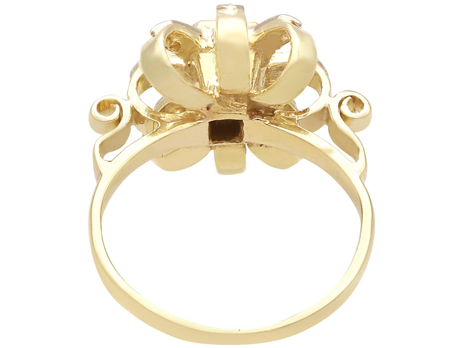 Antique 0.32 Carat Emerald and Diamond, 15k Yellow Gold Ring Circa 1925 For Sale 1