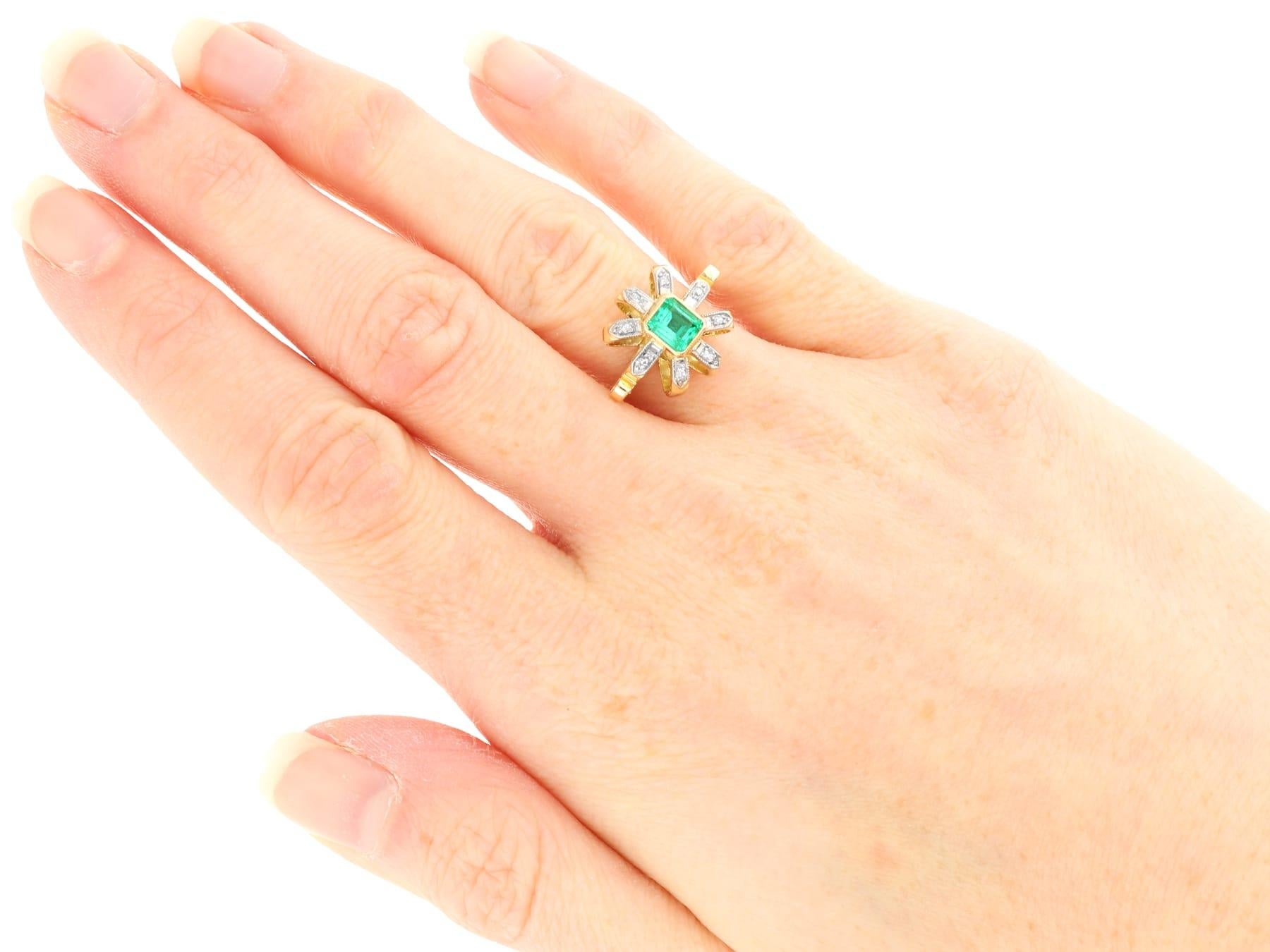 Antique 0.32 Carat Emerald and Diamond, 15k Yellow Gold Ring Circa 1925 For Sale 4