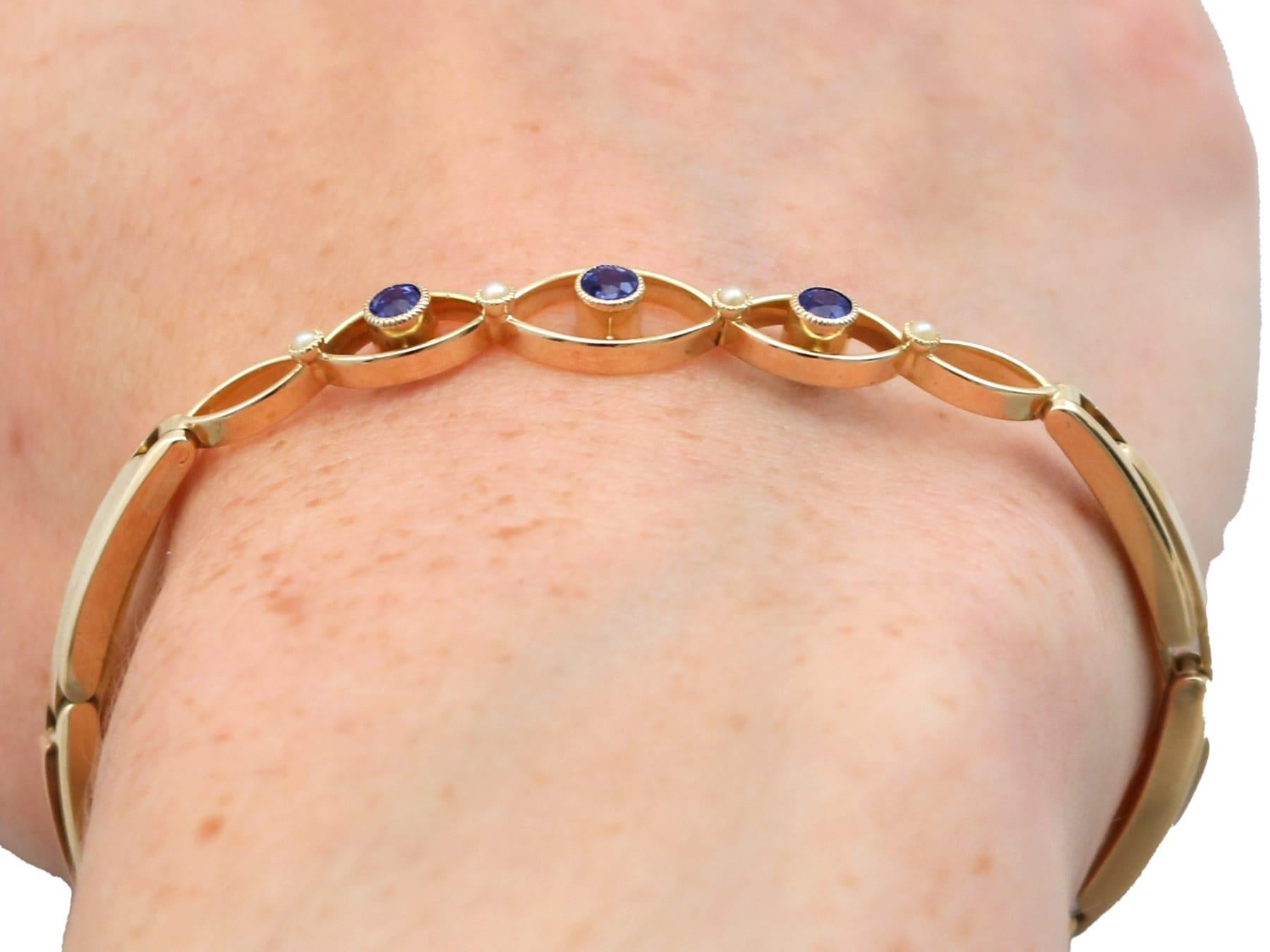 Bracelet ancien en or jaune 9 carats avec saphirs et perles de 0,36 carat, c. 1930 en vente 8