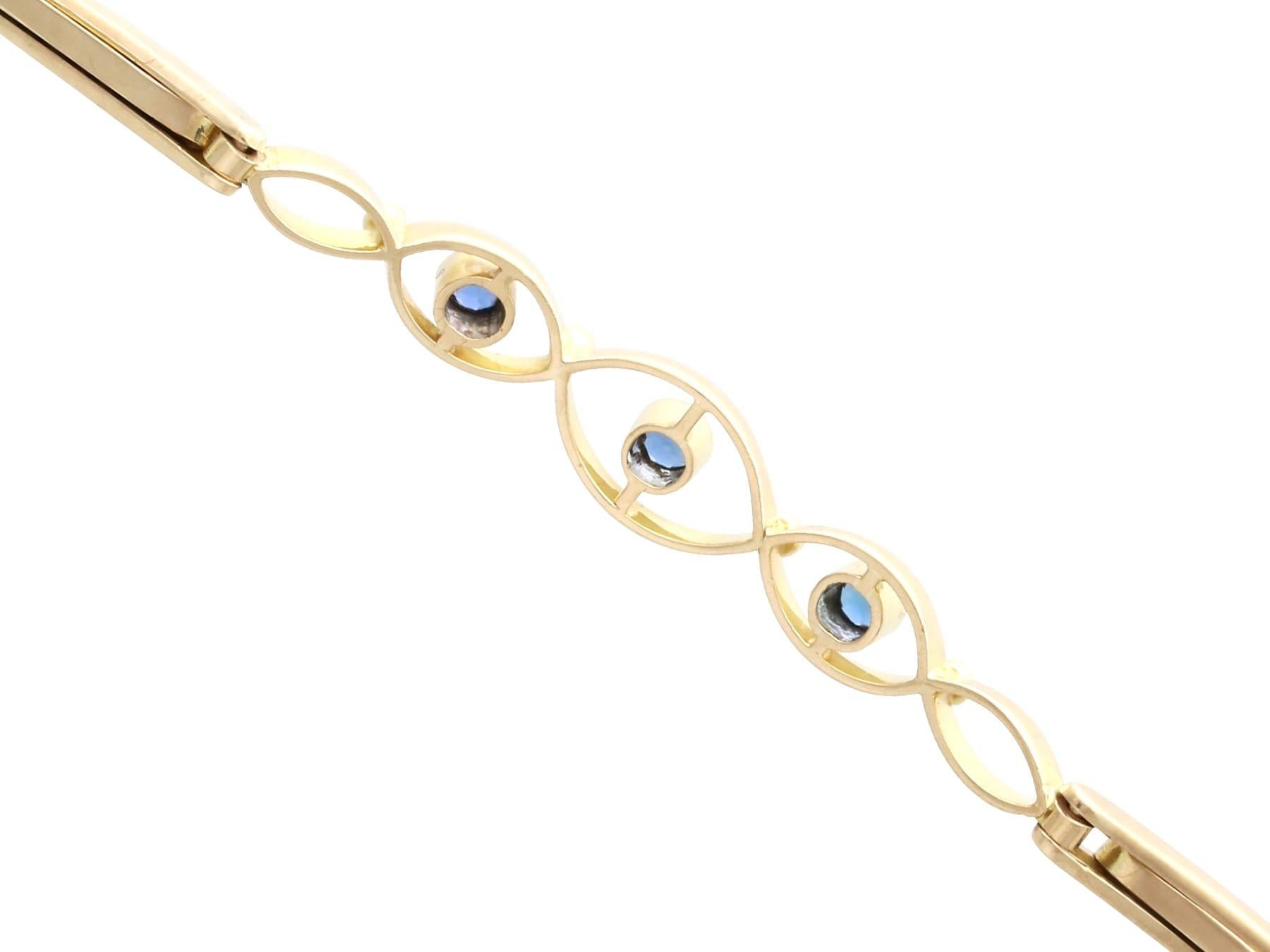 Bracelet ancien en or jaune 9 carats avec saphirs et perles de 0,36 carat, c. 1930 Unisexe en vente