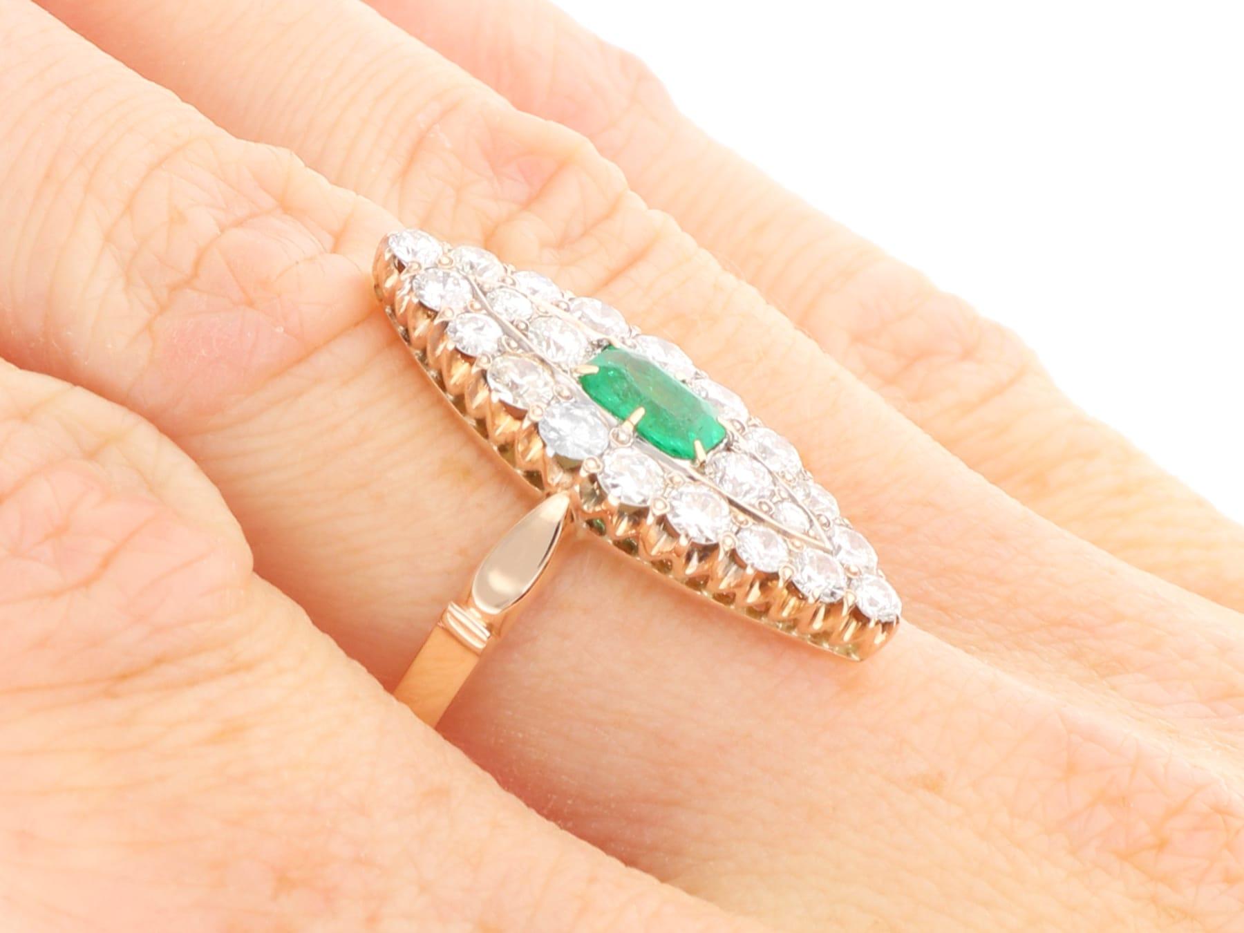 Bague ancienne en or jaune 9 carats avec émeraude de 0,39 carat et diamants de 2,04 carats, c. 1920 en vente 6