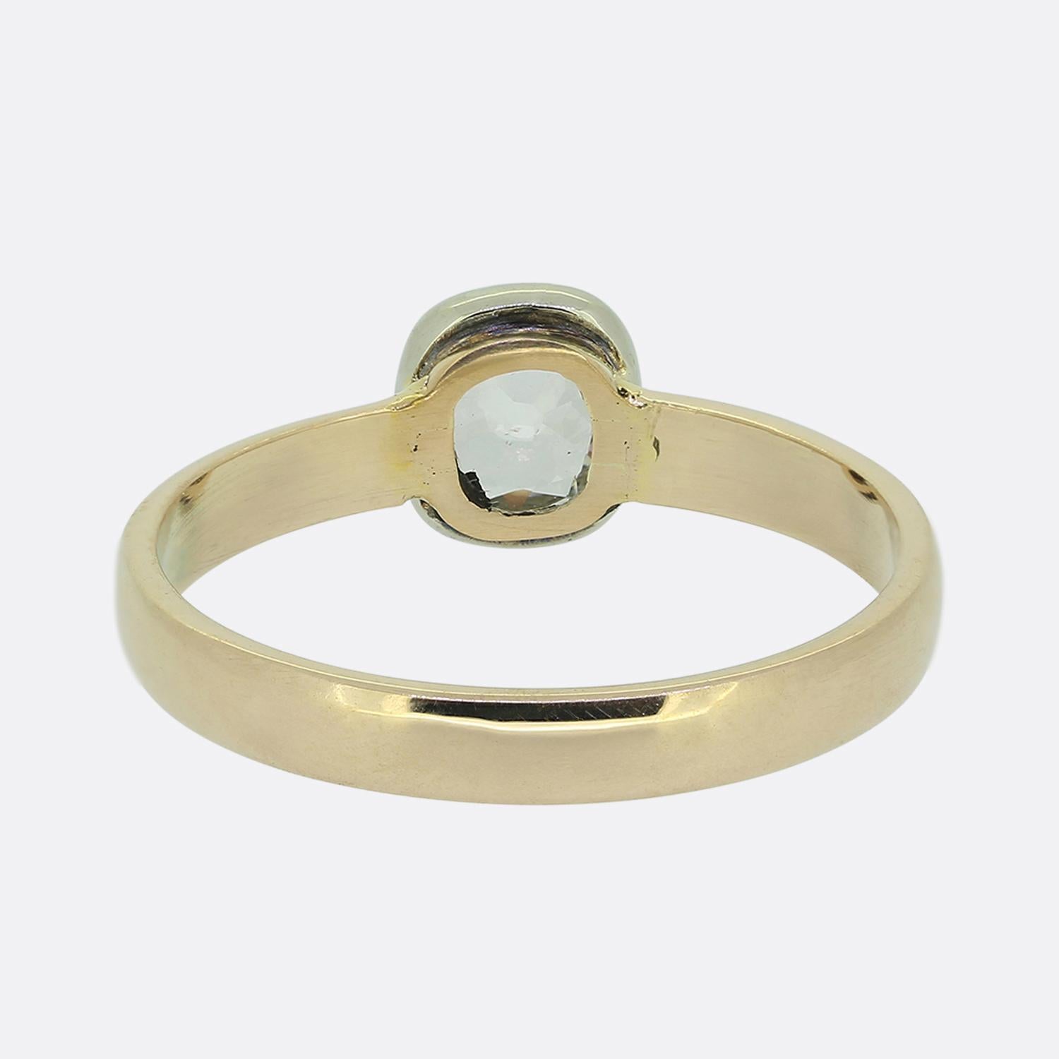 Bague solitaire ancienne avec diamant rectangulaire taille coussin de 0,40 carat Bon état à London, GB