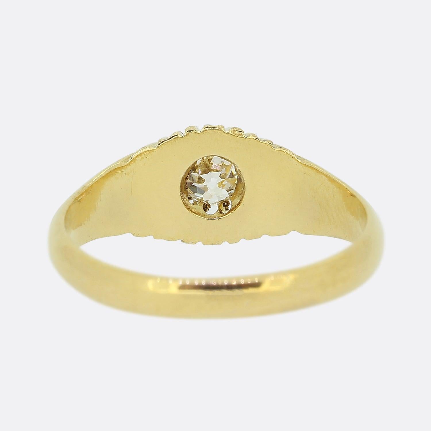 Here we have an 18ct yellow gold gents diamond gypsy ring. The centralised diamond is a 0.45 carat round faceted old cut which sits in 10 clawed setting atop a plain polished band. 

Condition: Used (Very Good)
Weight: 5.4 grams
Size: T (61)
Band