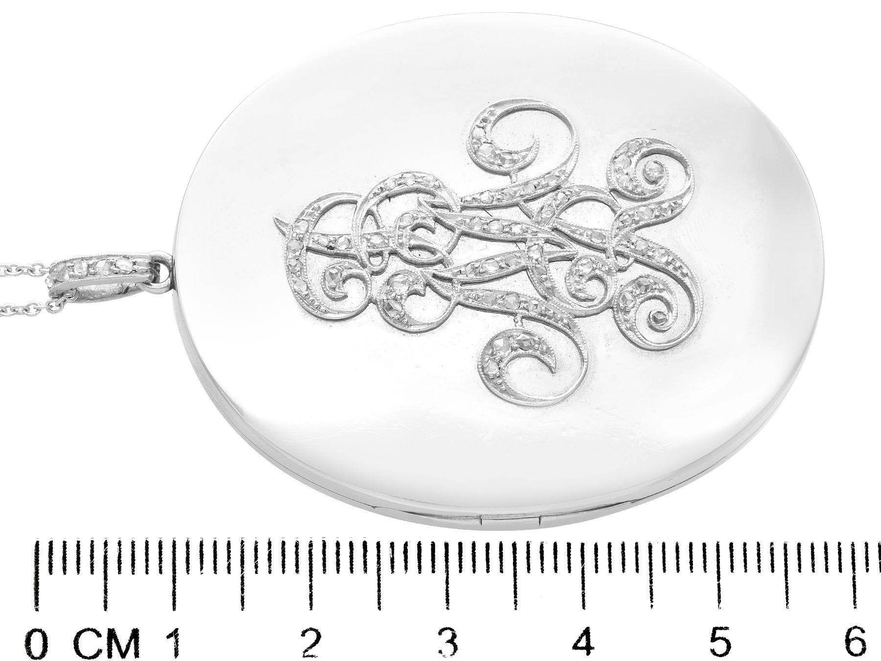 Antikes Medaillon aus Platin mit 0,45 Karat Diamanten im Angebot 2