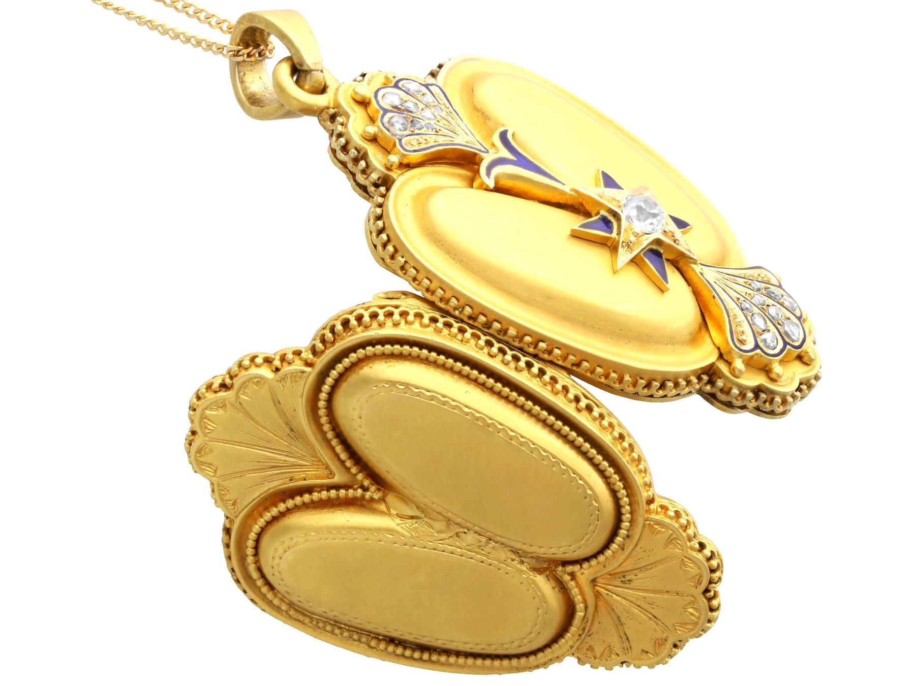 Pendentif médaillon ancien en or jaune 16 carats, émaillé de diamants de 0,45 carat en vente 3