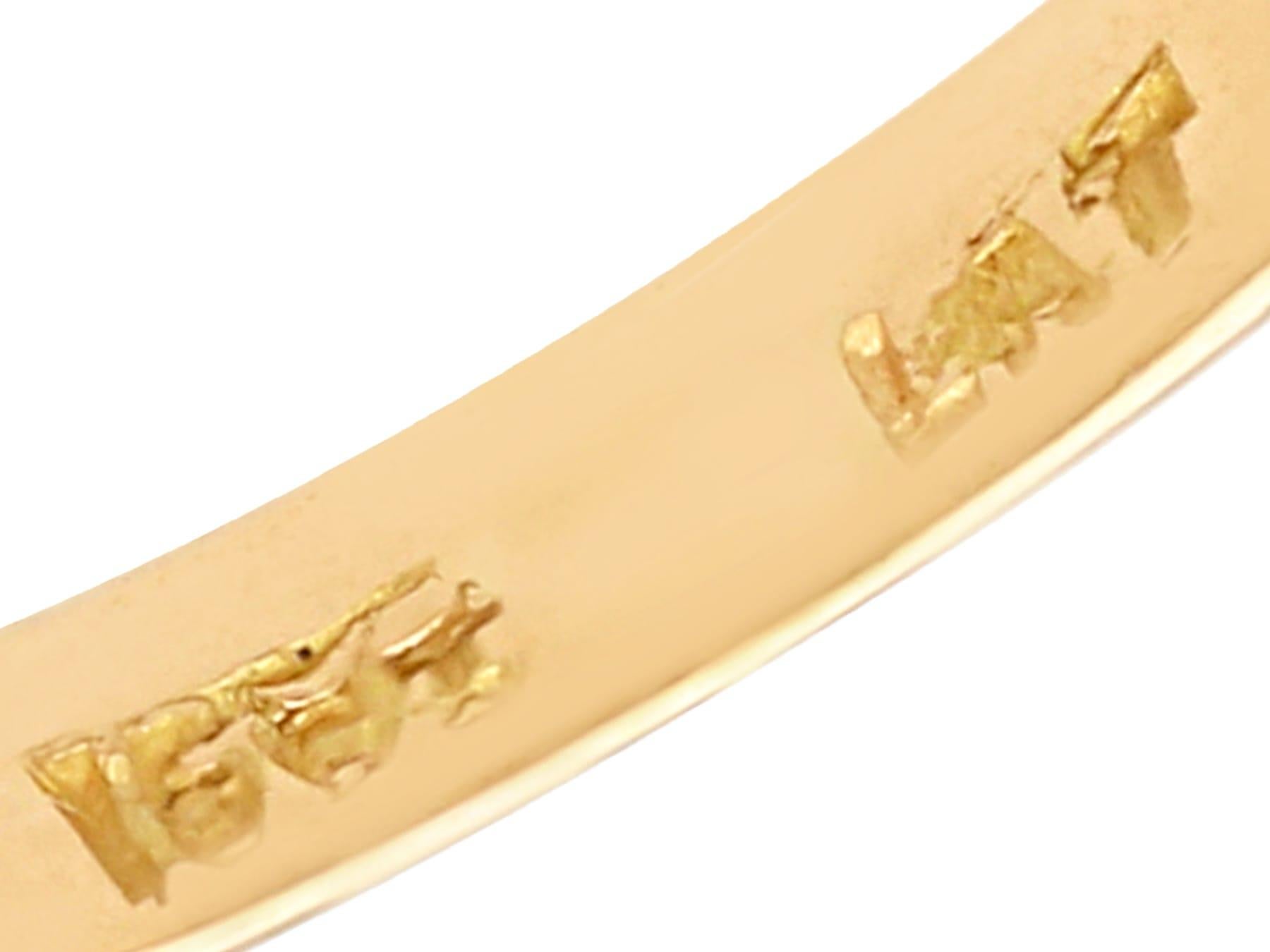 Antique 0.46Ct Diamond and 18k Yellow Gold Trilogy Ring Circa 1930 For Sale 1