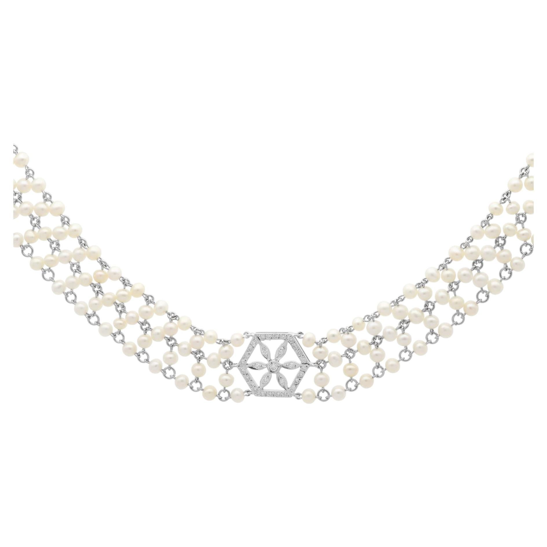 Collana girocollo d'epoca in oro bianco 18 carati con diamanti e perle da 0,49 carati, risalente al 1930 CIRCA