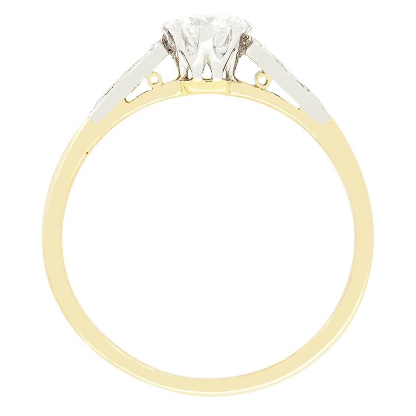 Taille vieille Europe Bague solitaire ancienne en diamant 0,50 carat, c.1920 en vente