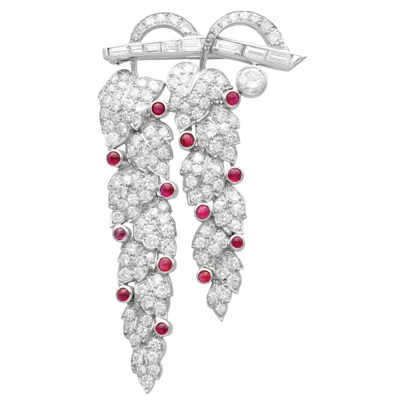 Antiguo rubí de 0,52 quilates y diamante de 5,32 quilates, broche de platino Circa 1935