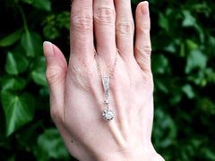 Pendentif ancien en platine et diamant de 0,58 carat Circa 1920