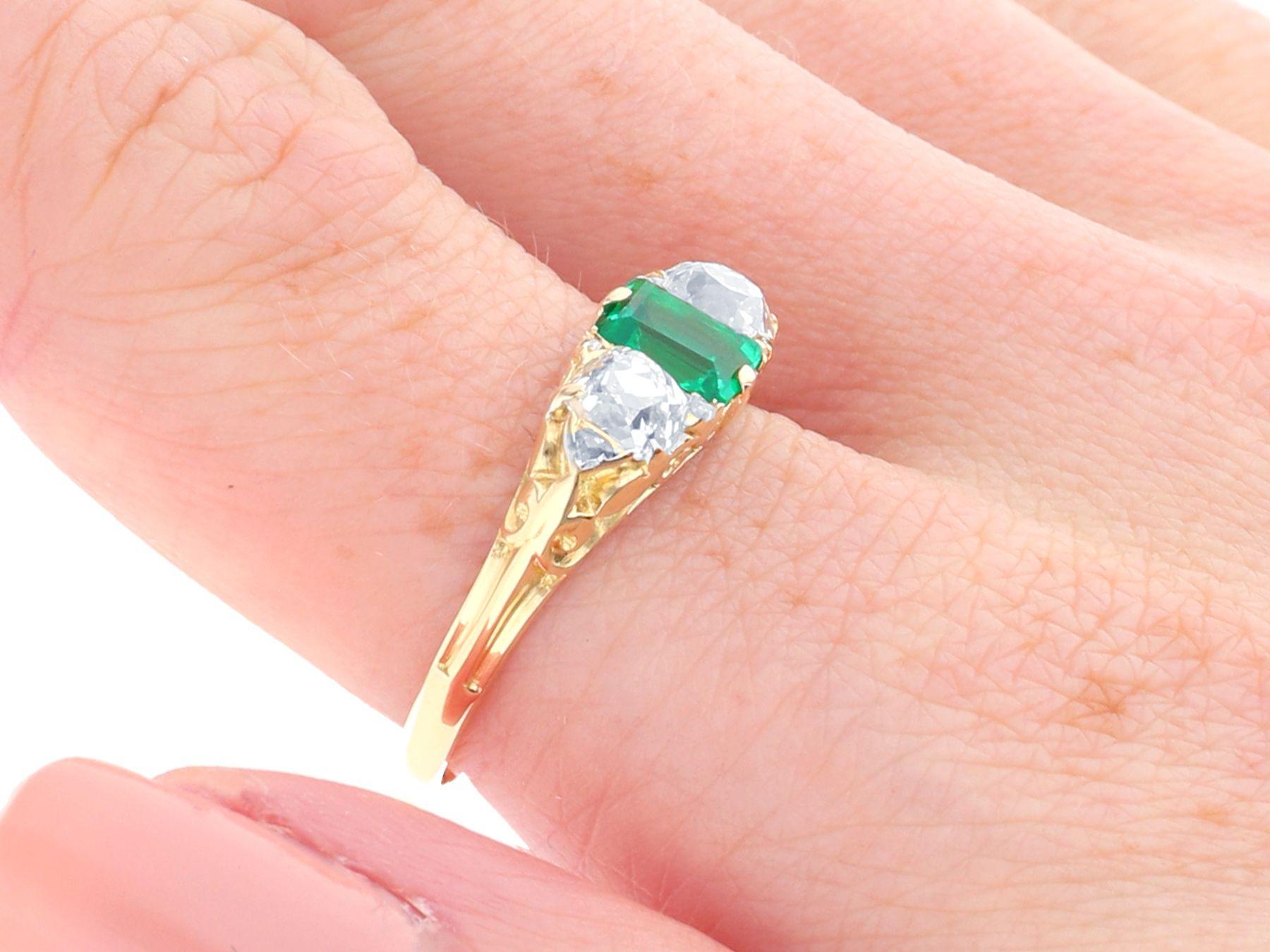 Antique 0.64ct Emerald 0.79ct Diamond 18k Yellow Gold Trilogy Ring, circa 1920 For Sale 2