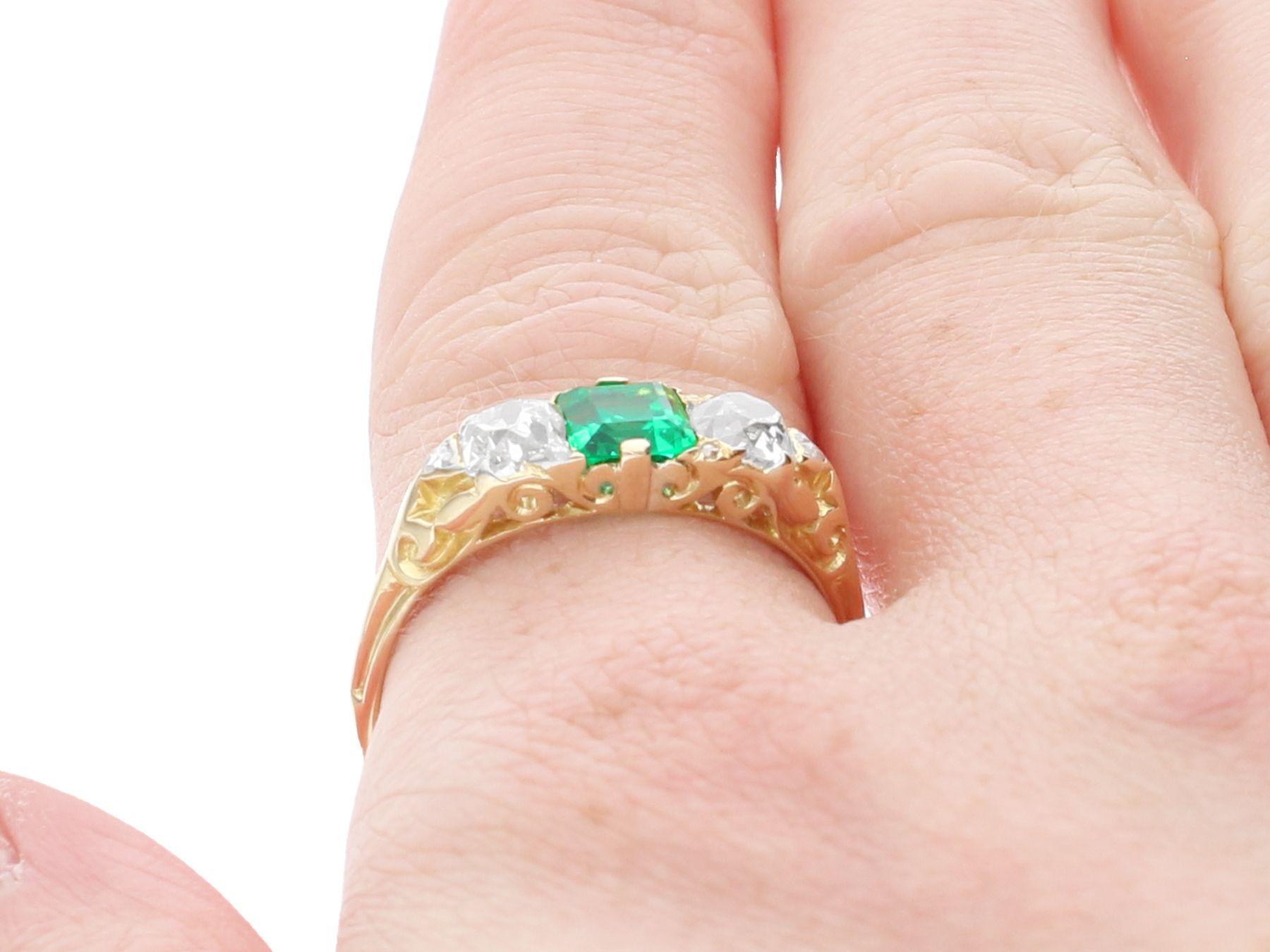 Antique 0.64ct Emerald 0.79ct Diamond 18k Yellow Gold Trilogy Ring, circa 1920 For Sale 3