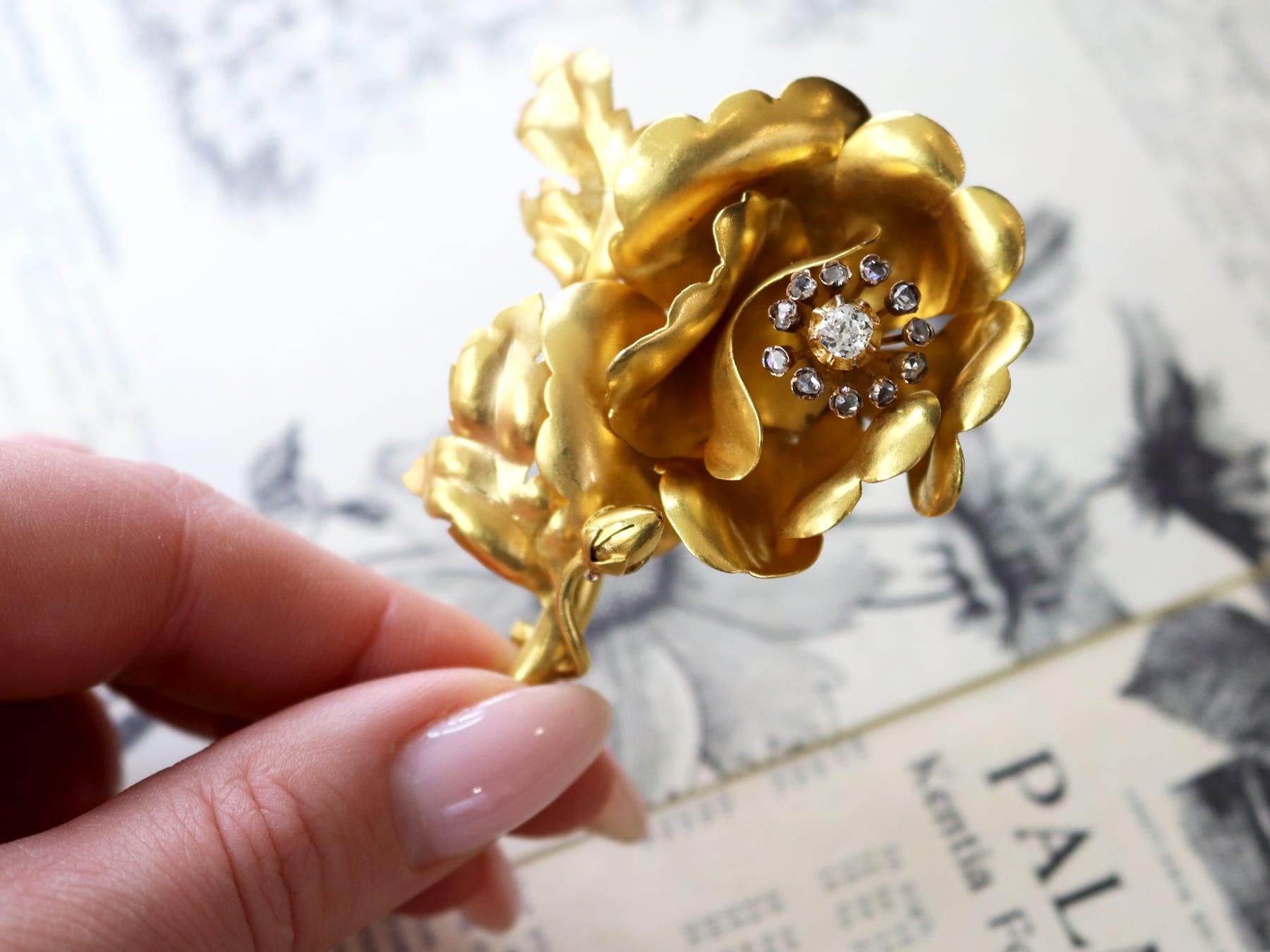 Old European Cut Antique 0.65 Carat Diamond and 22k Yellow Gold Floral Brooch Circa 1880 For Sale