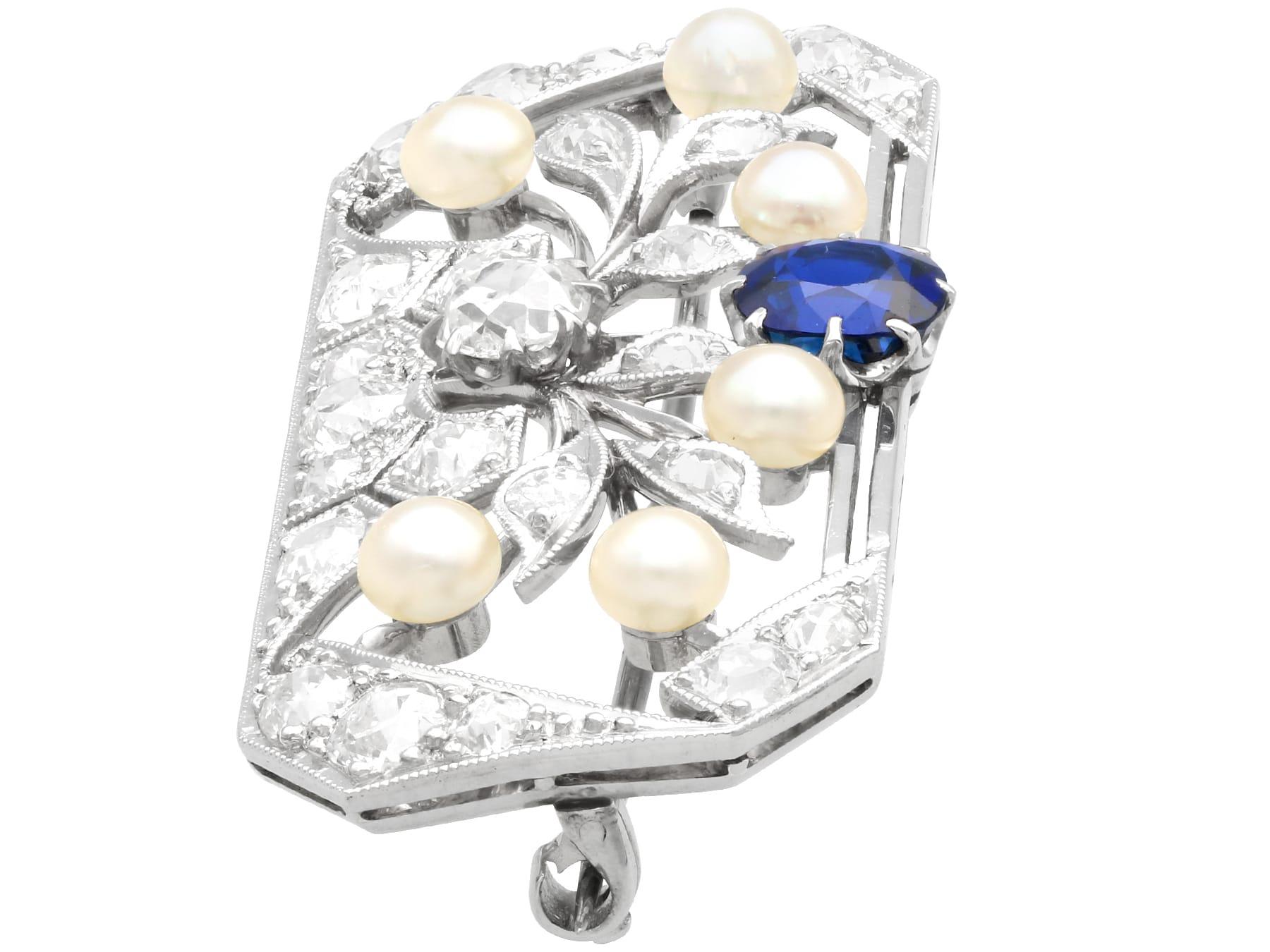 Antique 0.65Ct Sapphire, 2.77Ct Diamond and Pearl, 18k White Gold Brooch In Excellent Condition For Sale In Jesmond, Newcastle Upon Tyne
