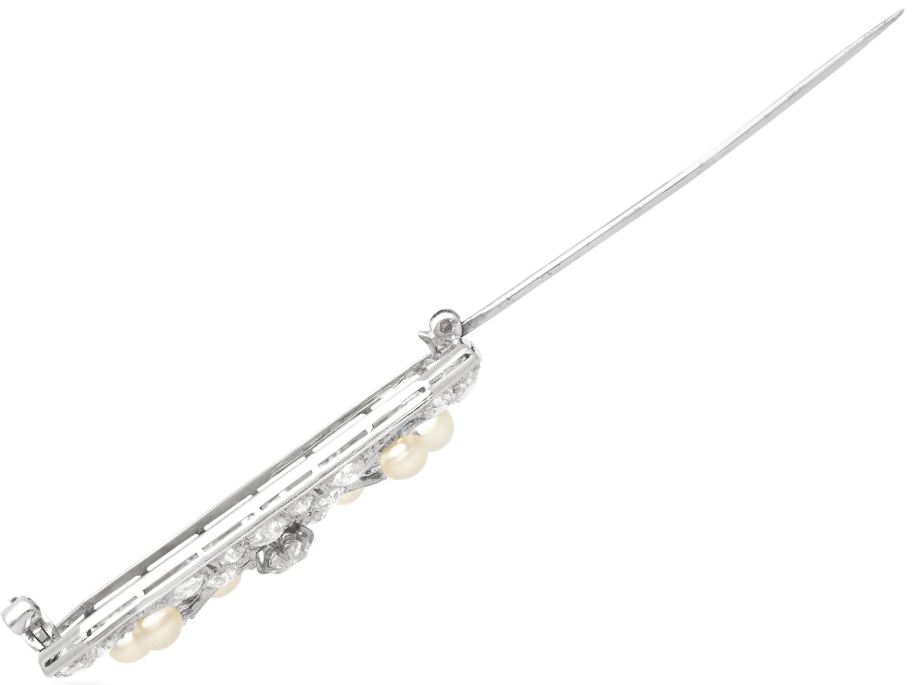 Antique 0.65Ct Sapphire, 2.77Ct Diamond and Pearl, 18k White Gold Brooch For Sale 2