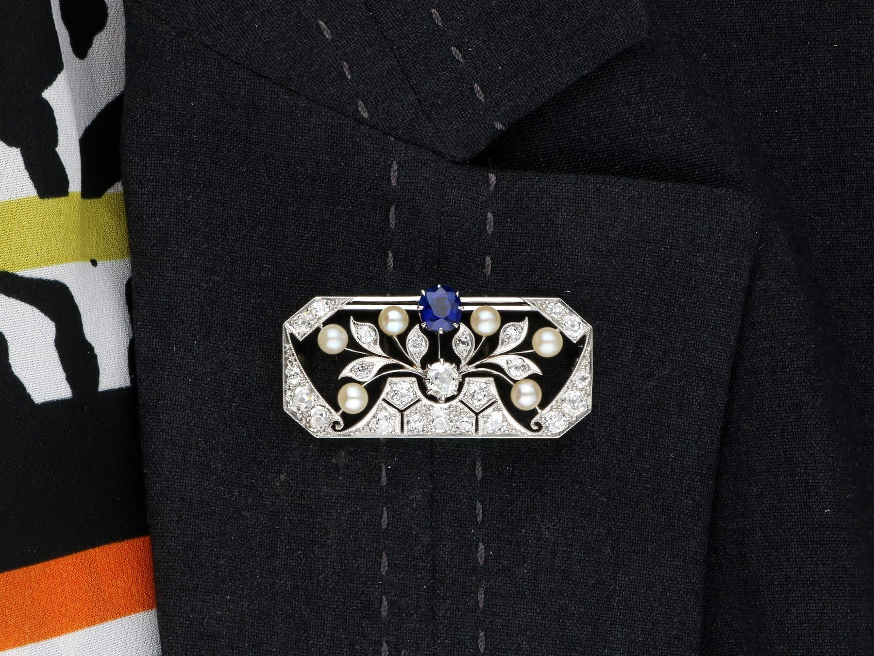 Antique 0.65Ct Sapphire, 2.77Ct Diamond and Pearl, 18k White Gold Brooch For Sale 4
