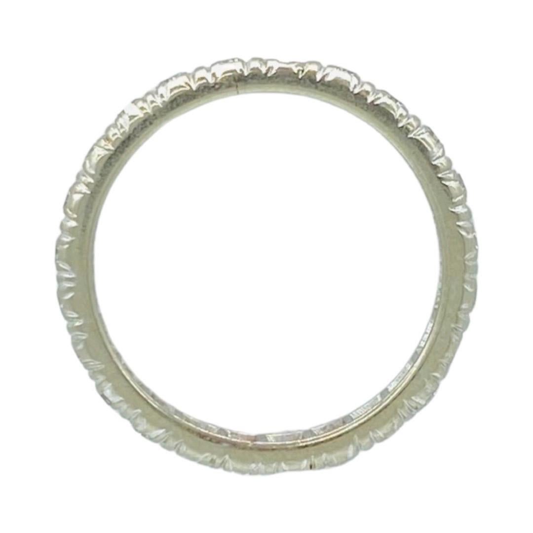 Antiker 0,70 Karat Diamanten Eternity-Ring 14k Weißgold Damen im Angebot