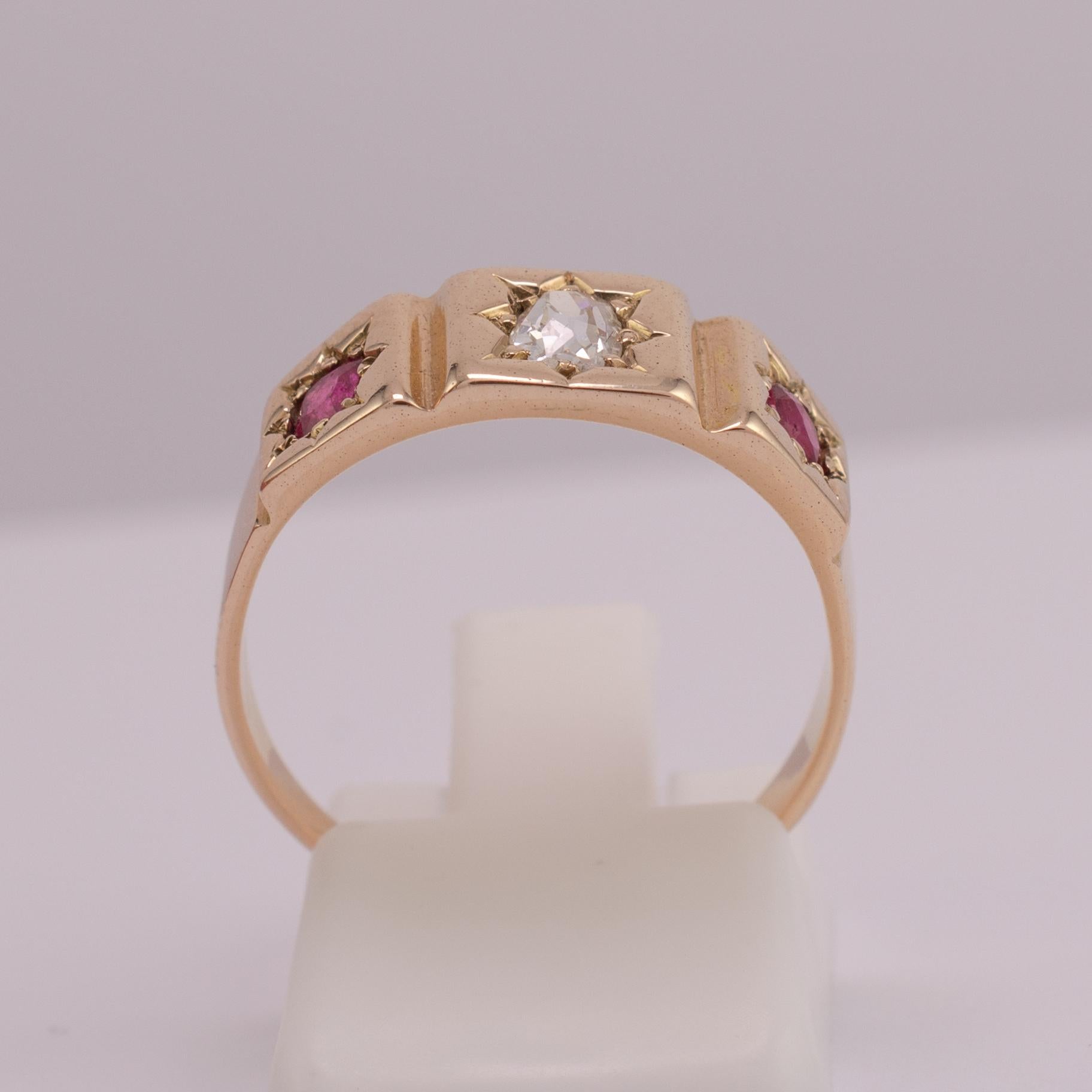 Antique Ruby Diamond Gypsy Ring 18 Karat Gold For Sale 4