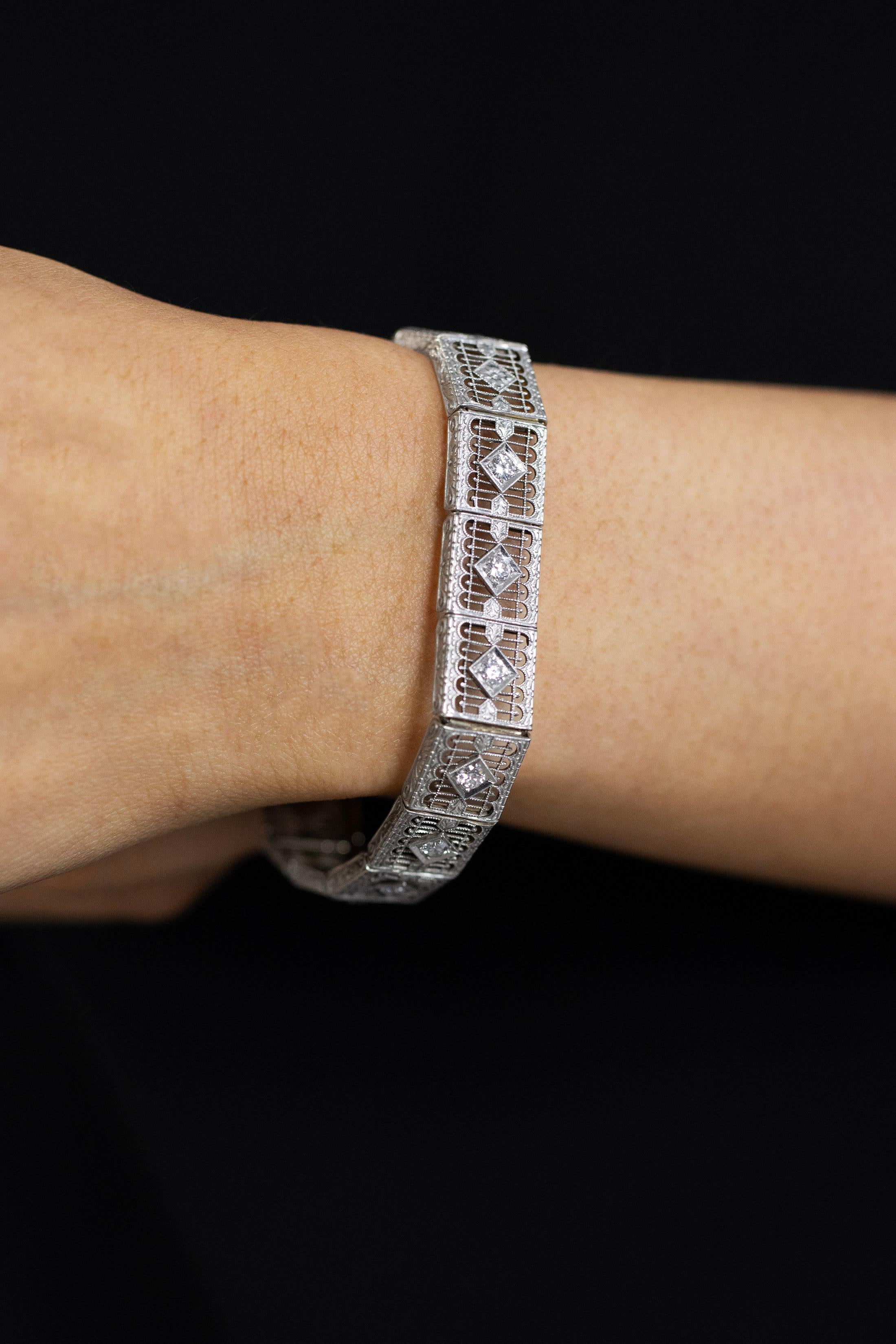 Antique 0.70 Carats Total Open-Work Old European Cut Diamond Bracelet In Excellent Condition For Sale In New York, NY