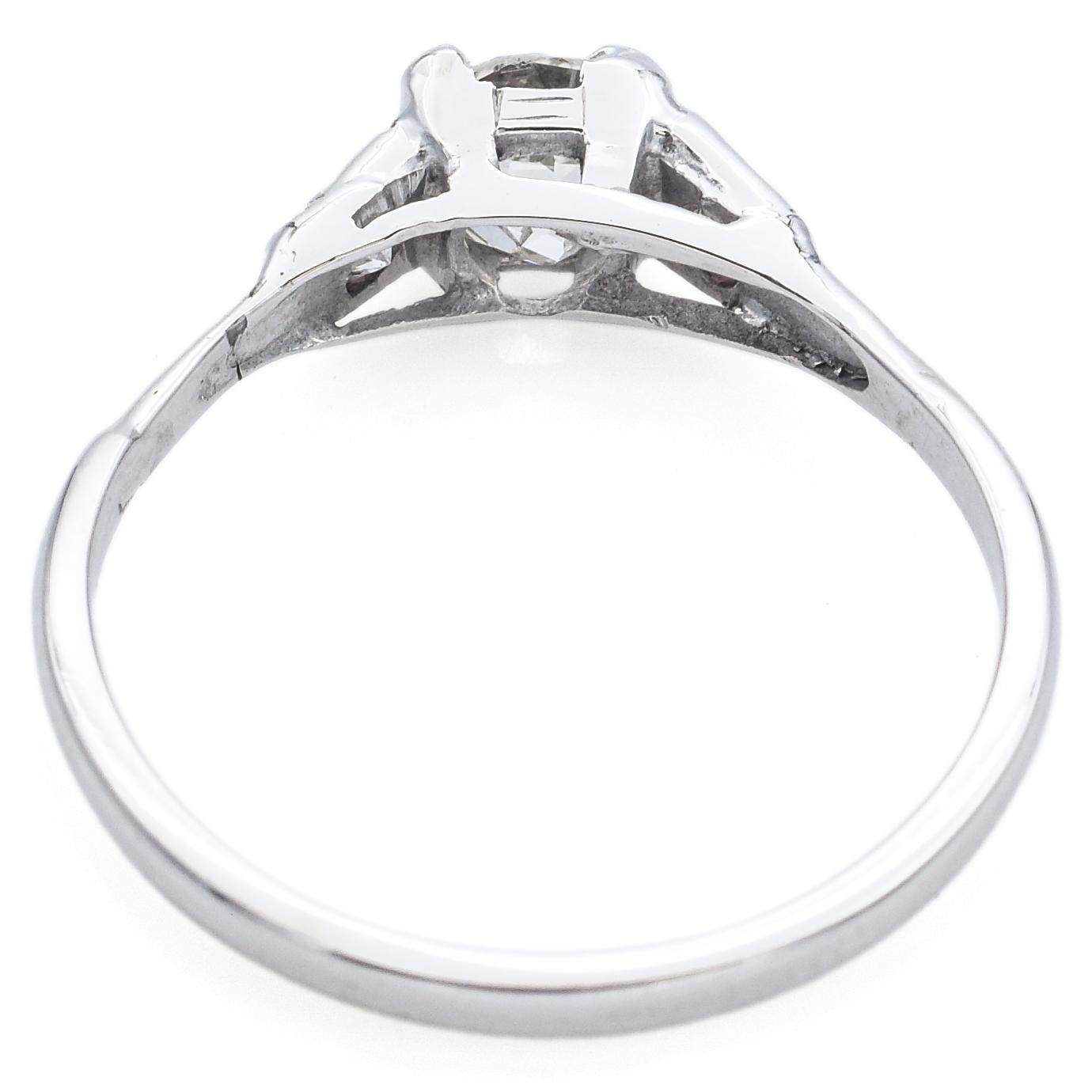 Antique 0.72 TCW Old Mine Cut Diamond White Gold Three-Stone Band Ring Size In Good Condition For Sale In New York, NY