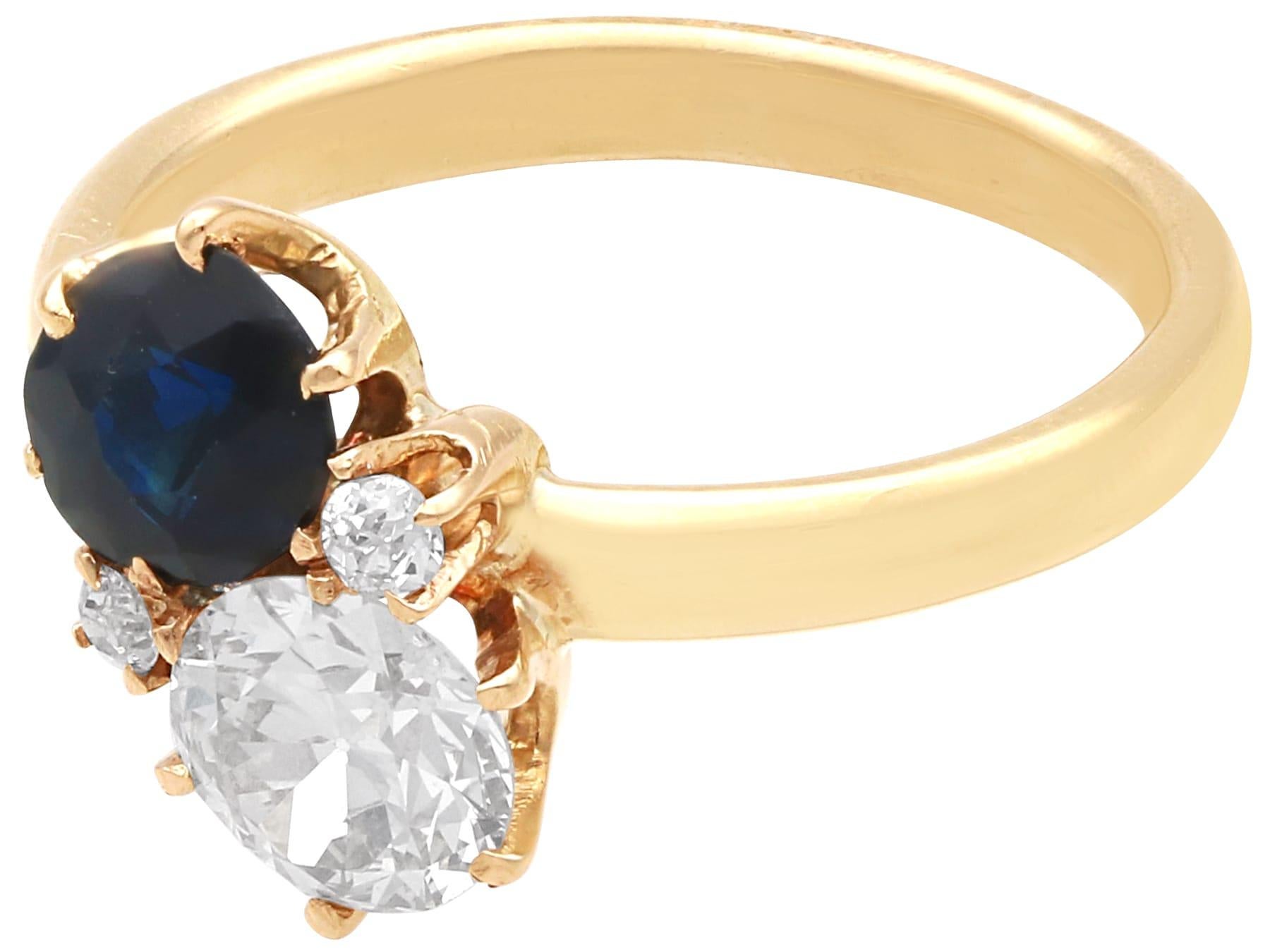 Bague ancienne en or jaune 14 carats avec saphir de 0,78 carat et diamant de 0,88 carat, c. 1910 Unisexe en vente