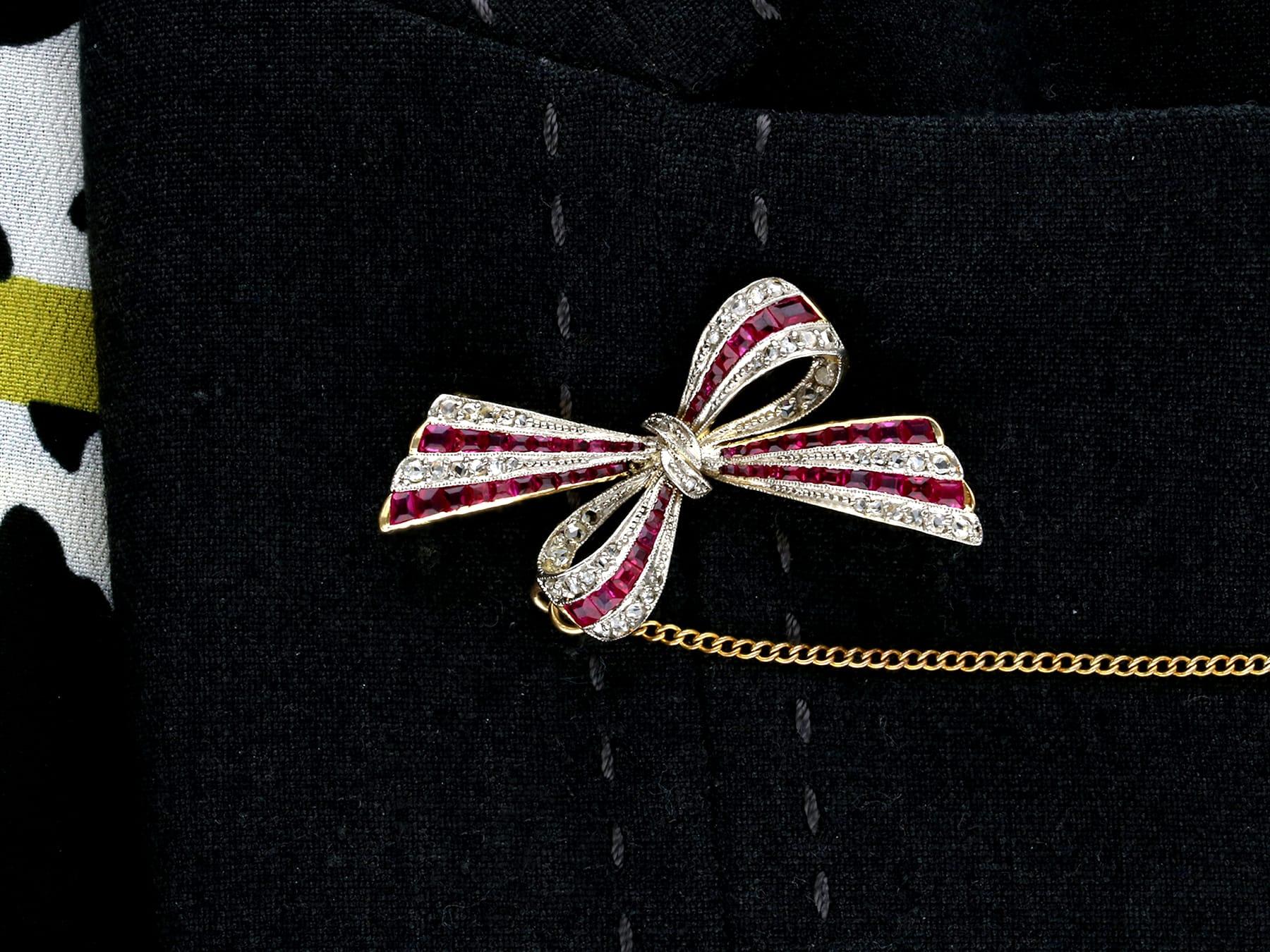 Antique 0.78Ct Ruby and 0.40Ct Diamond 18k Yellow Gold Bow Brooch For Sale 4