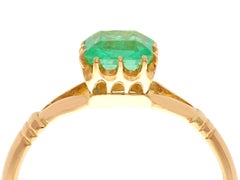 Antique 0.79 Carat Emerald and Yellow Gold Engagement Ring