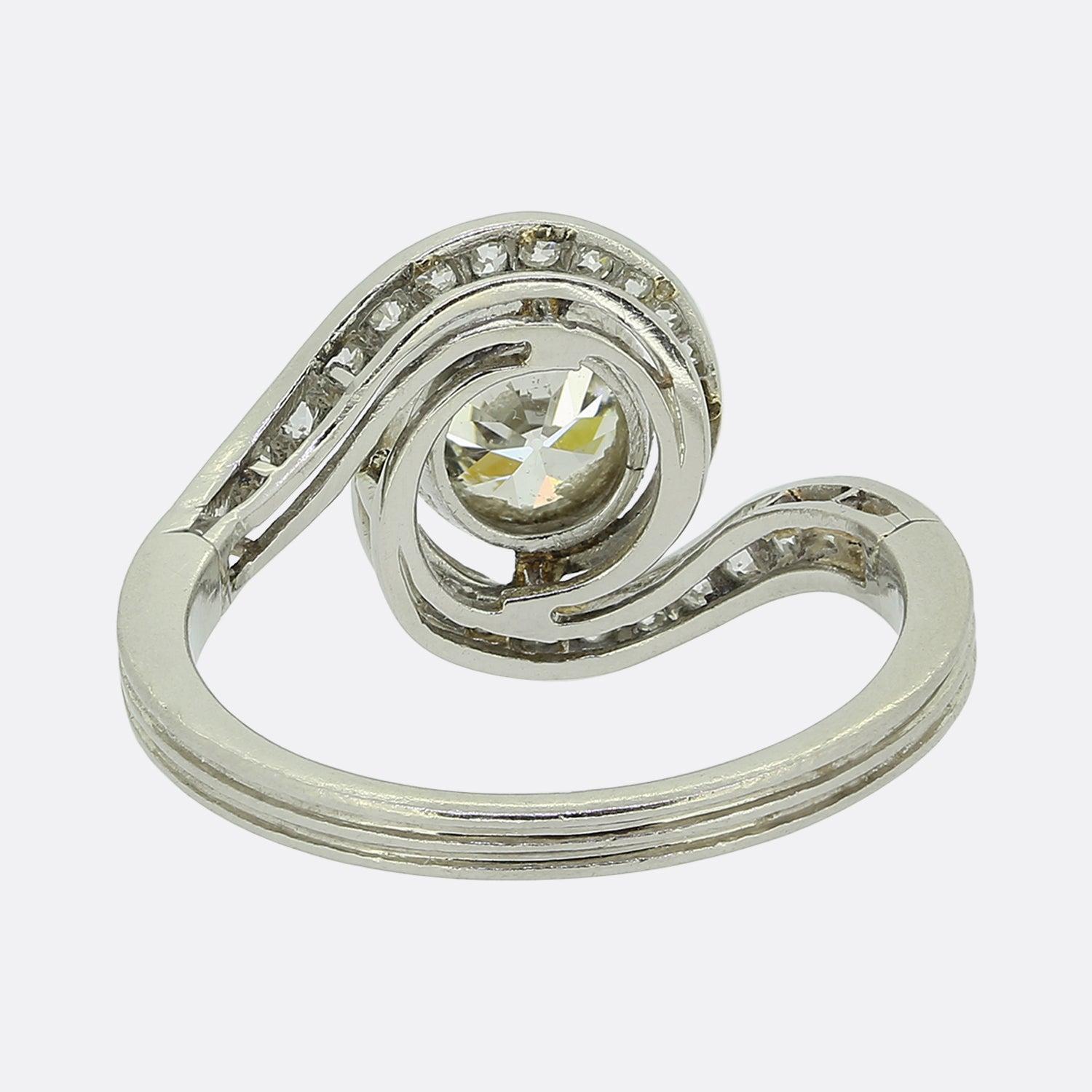 Antique 0.85 Carat Old Cut Diamond Swirl Ring In Good Condition For Sale In London, GB