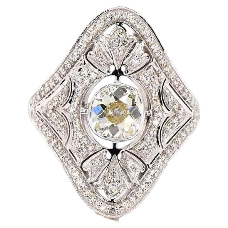 Antiker Goldring mit einem Diamanten im alten europäischen Schliff von 0,87 Karat
