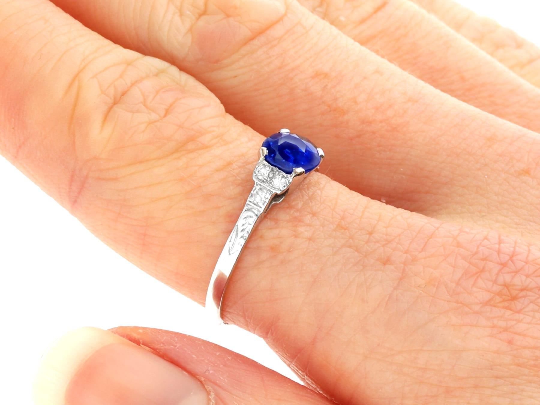 Antique 0.88ct Sapphire and Diamond Platinum Dress Ring For Sale 2