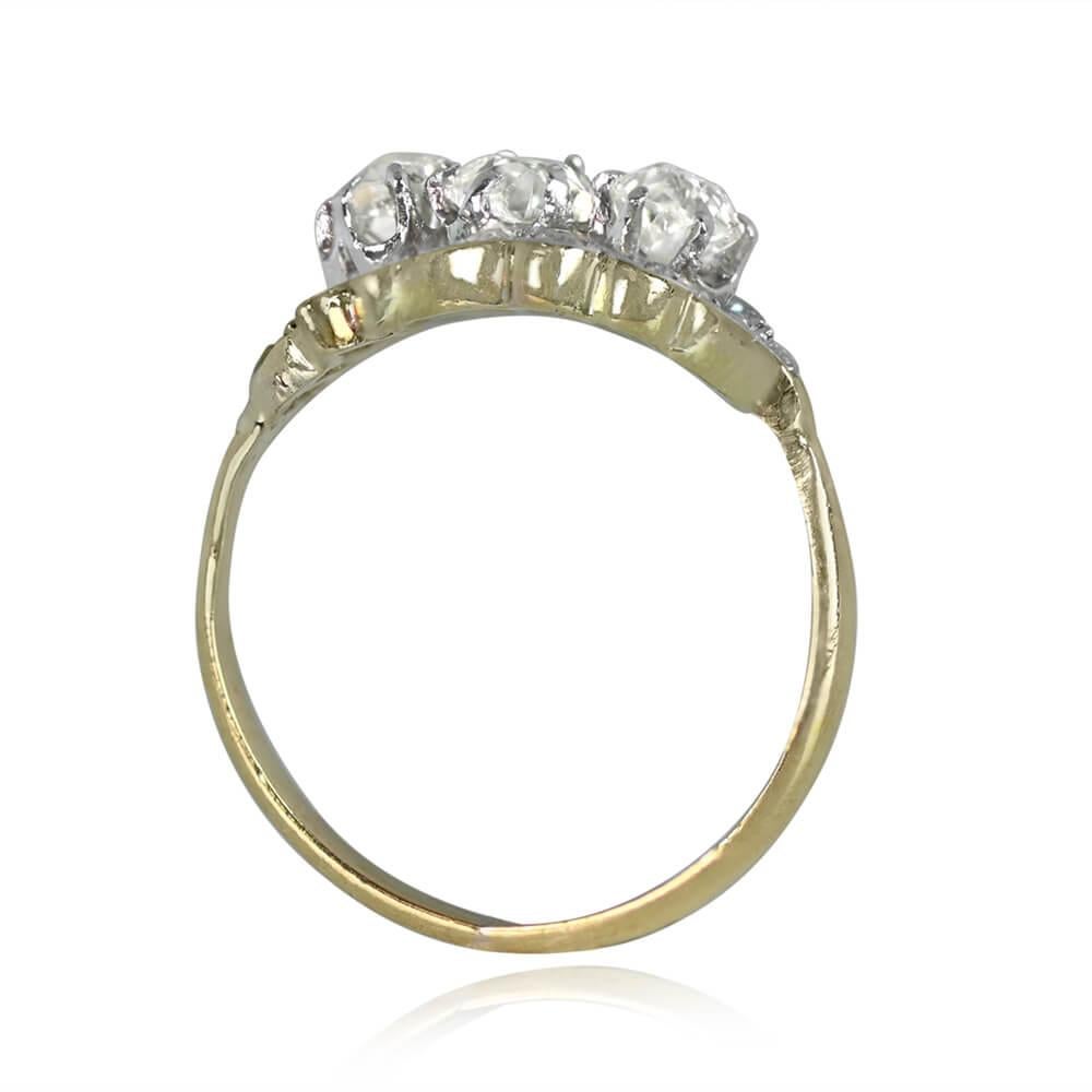 Antique 0.90ct Old Mine Cut Diamond Cocktail Ring, 18k Yellow Gold, Circa 1900 In Excellent Condition For Sale In New York, NY
