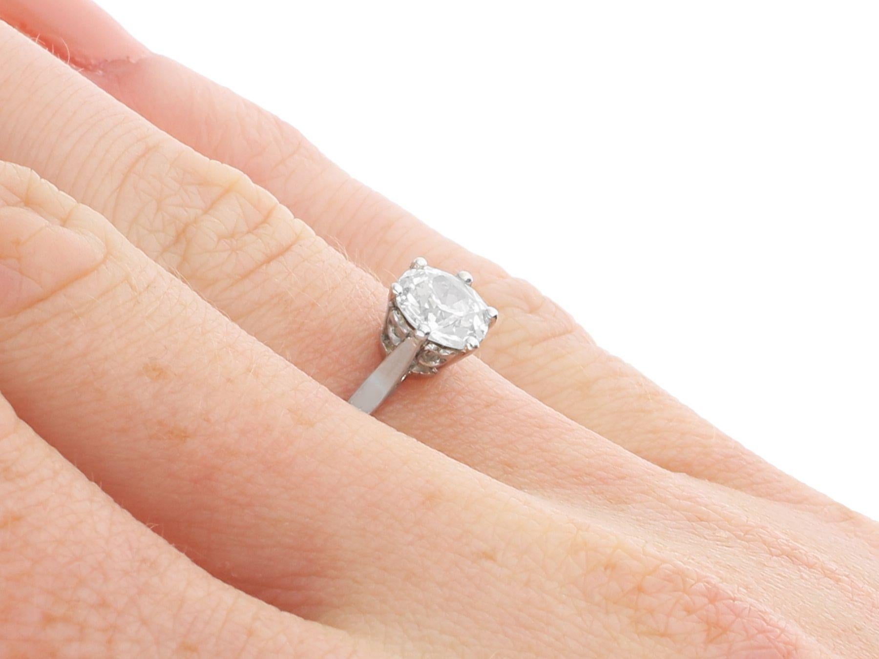 Antique Diamond and Platinum Solitaire Engagement Ring, circa 1920 For Sale 3