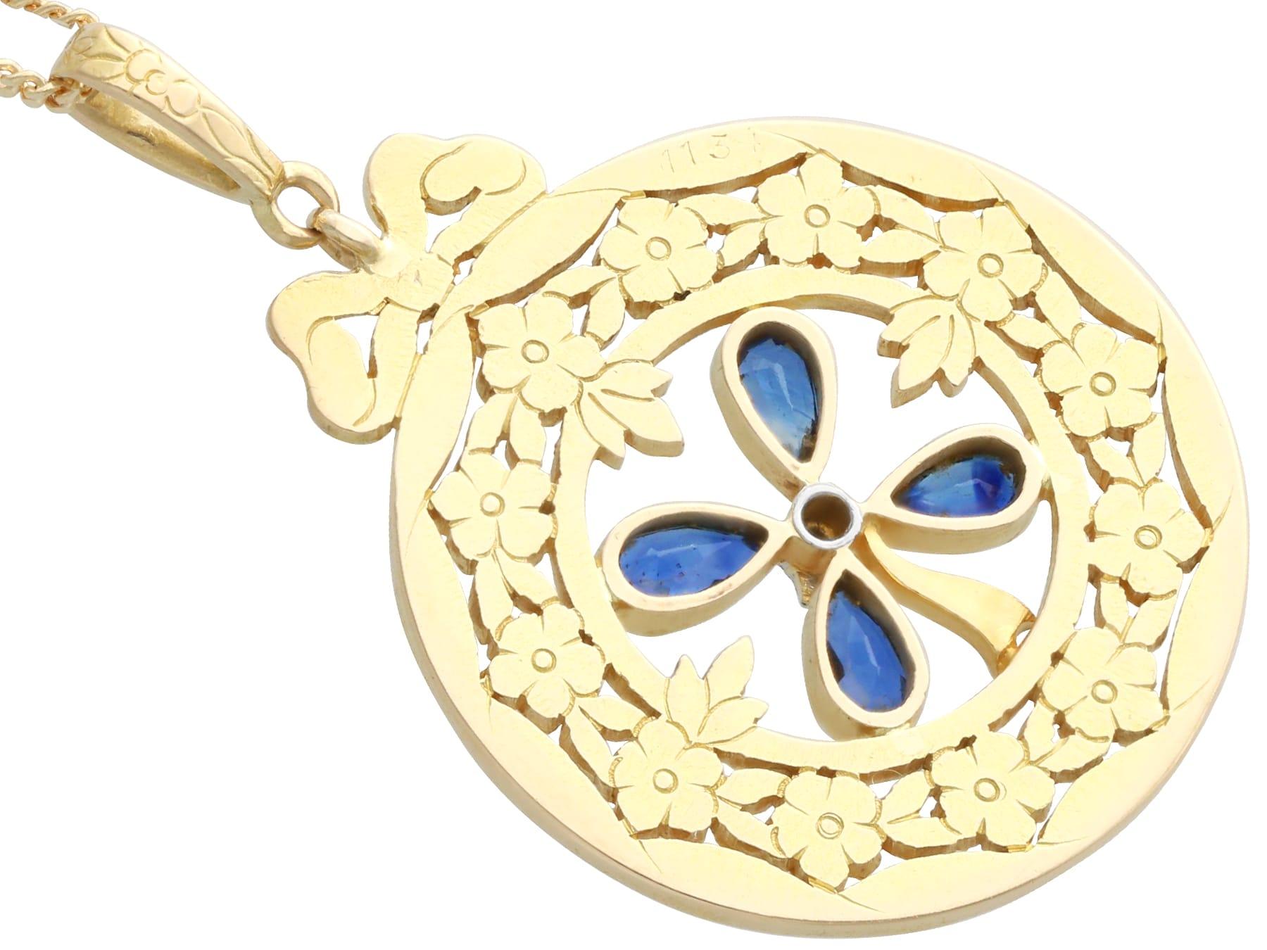 Women's or Men's Antique 0.98 Carat Sapphire and Diamond 18K Yellow Gold Pendant For Sale